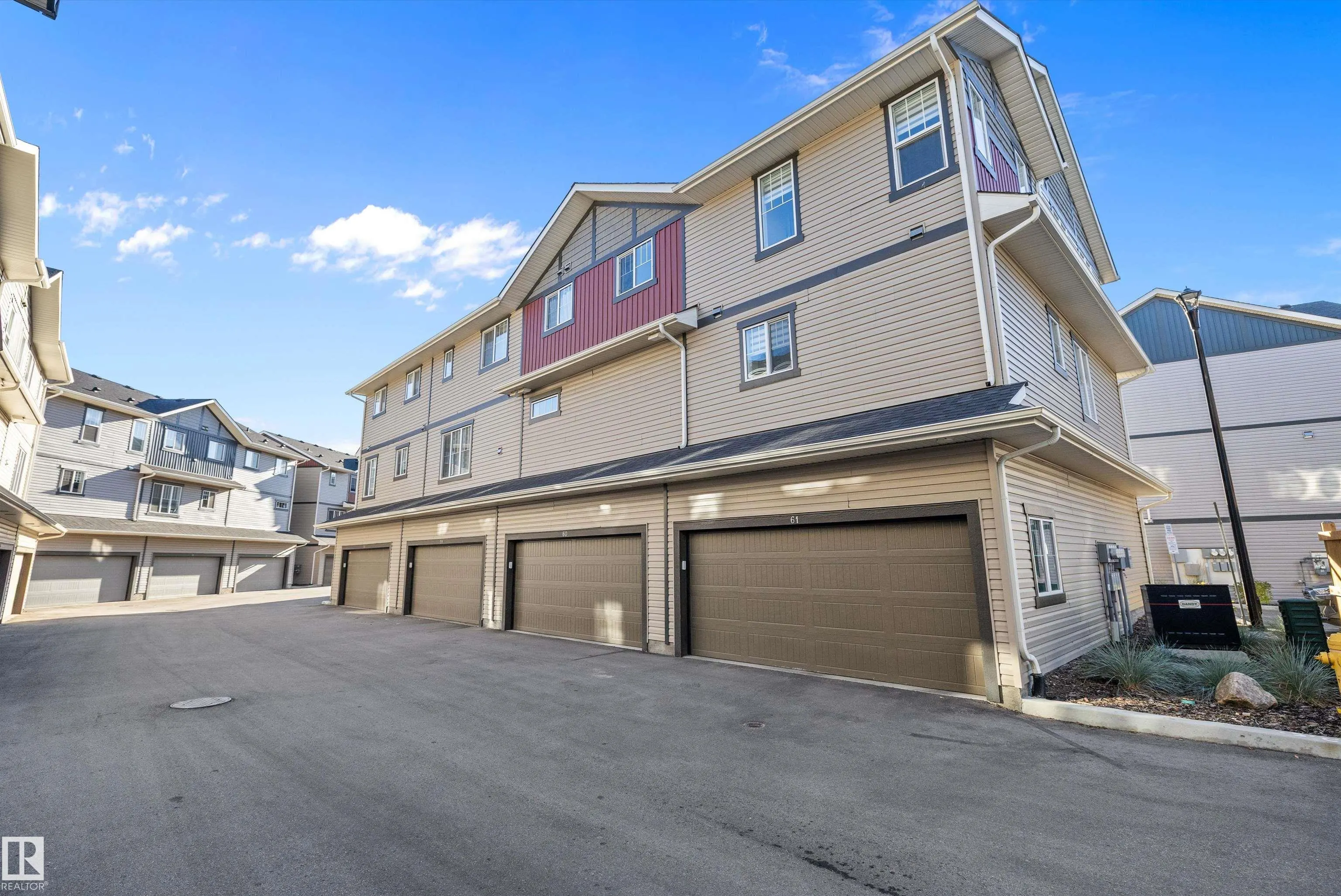 165 CY BECKER Boulevard