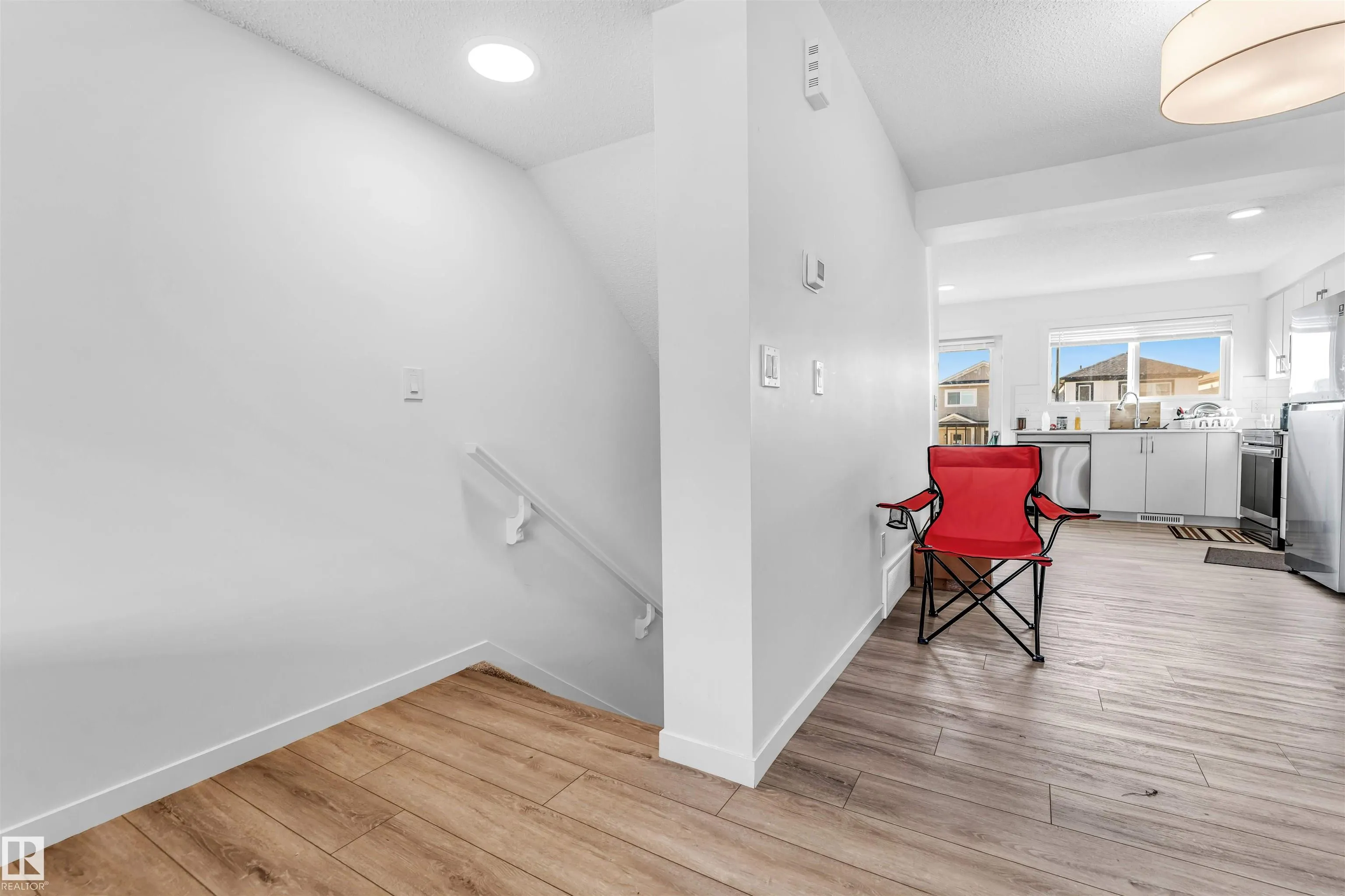 1106 ASTER Boulevard