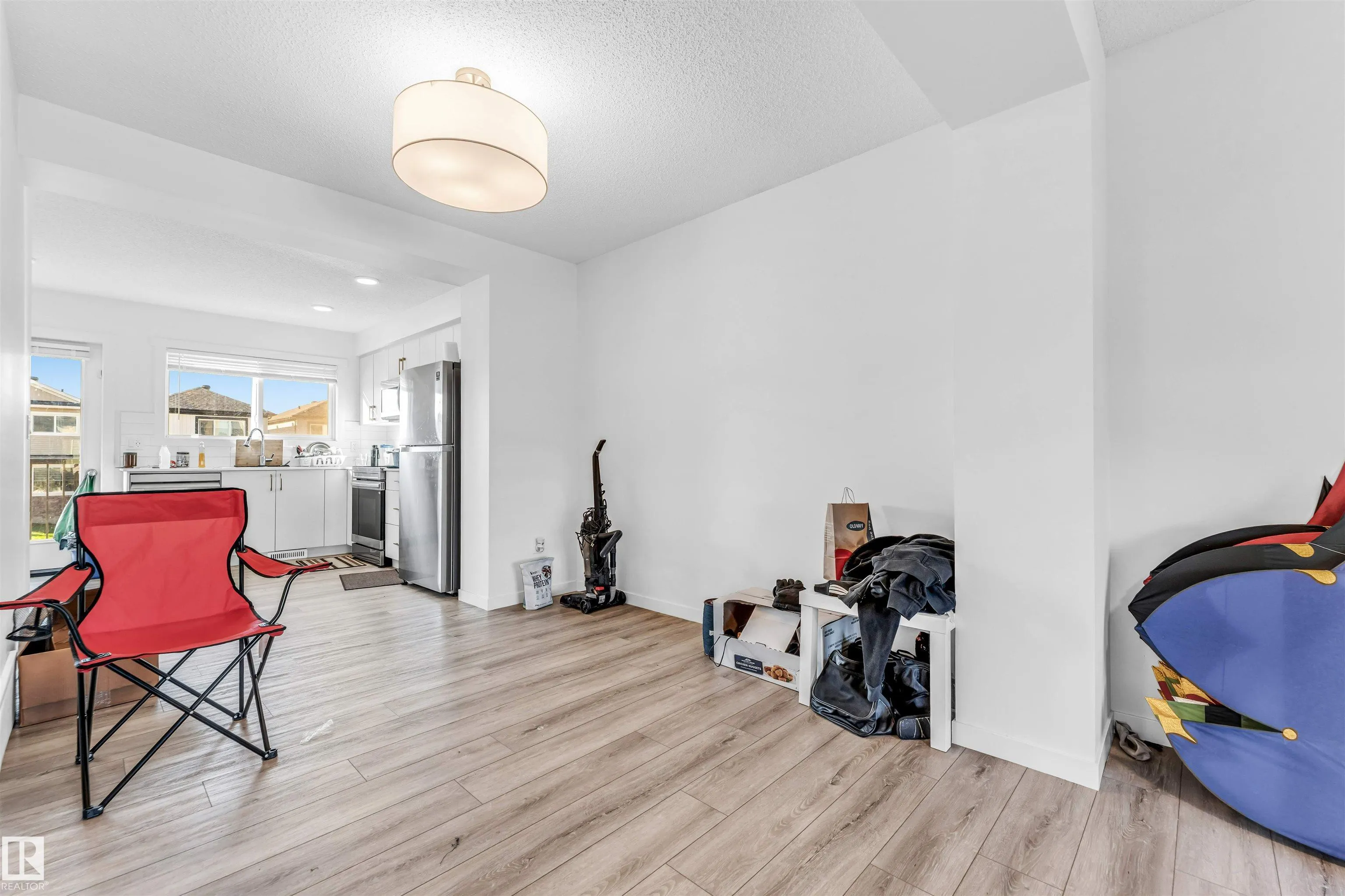 1106 ASTER Boulevard