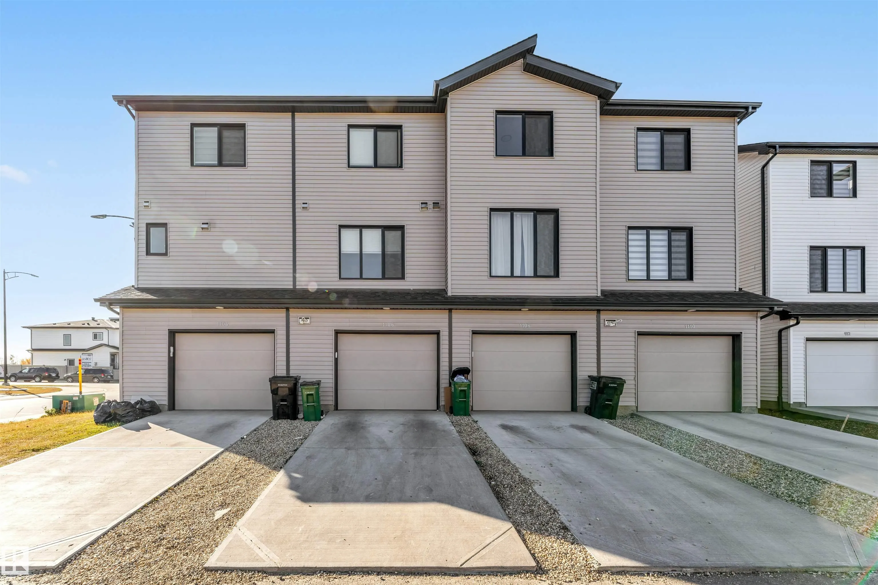 1106 ASTER Boulevard