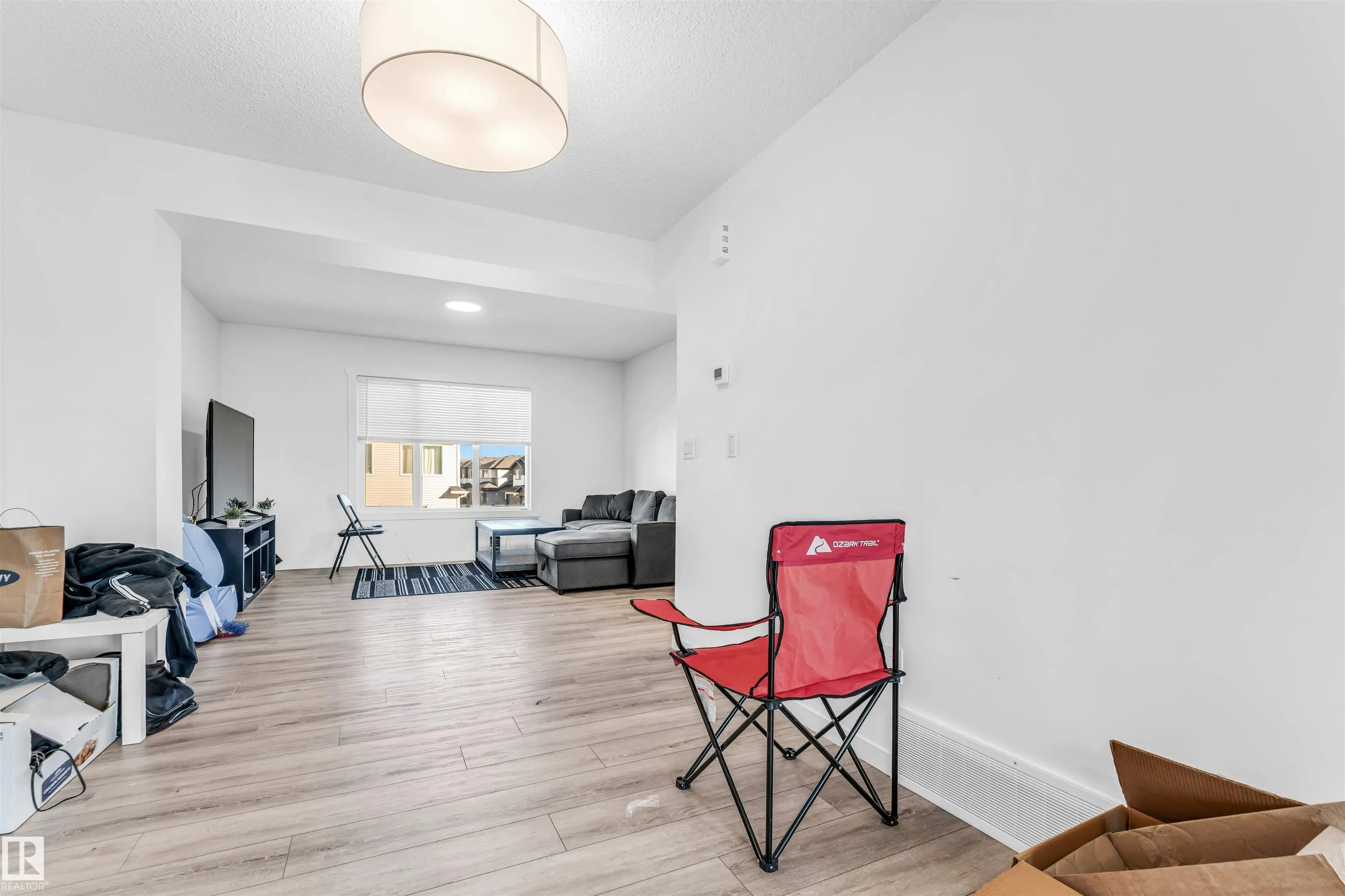 1106 ASTER Boulevard