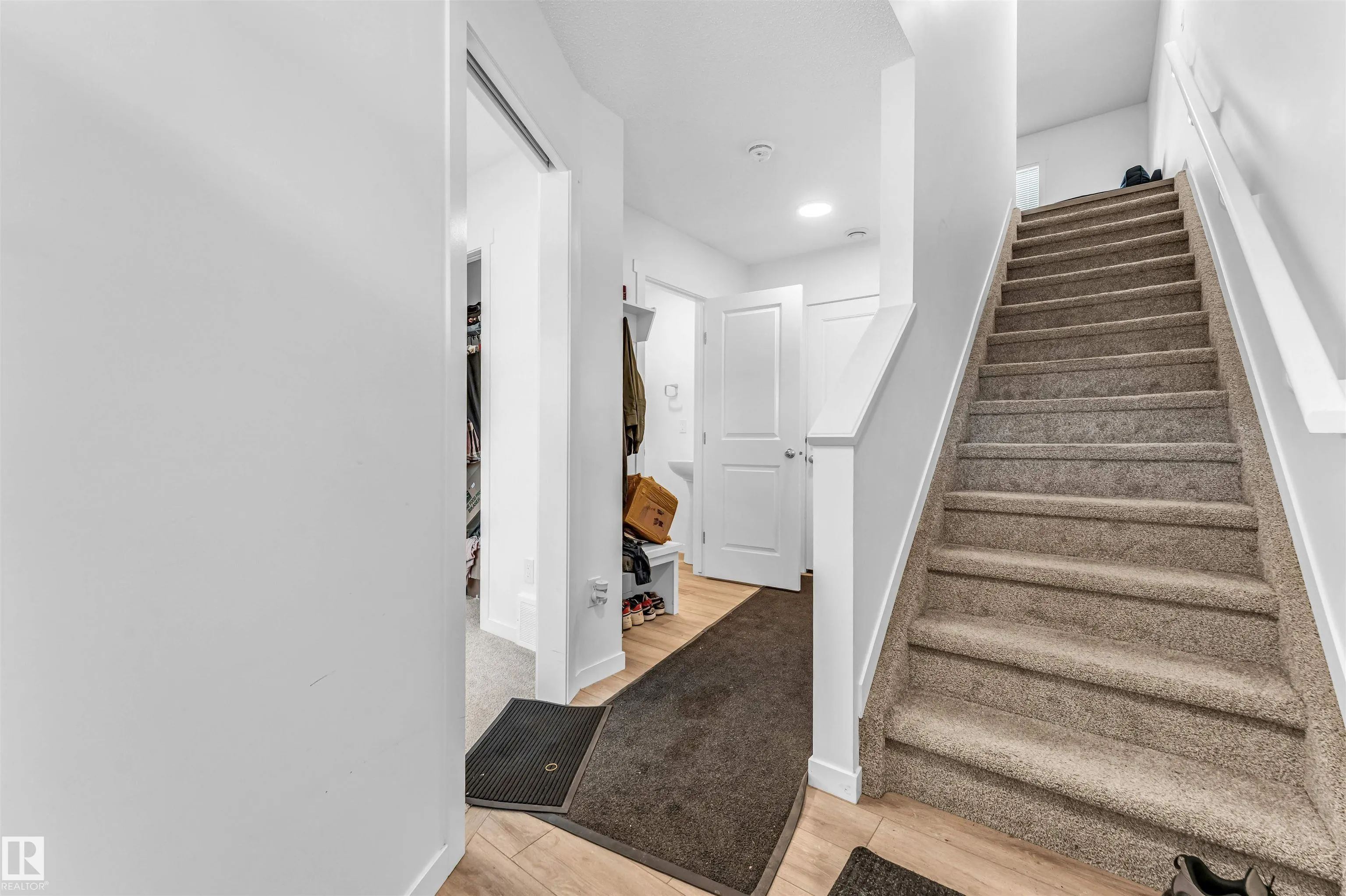 1106 ASTER Boulevard