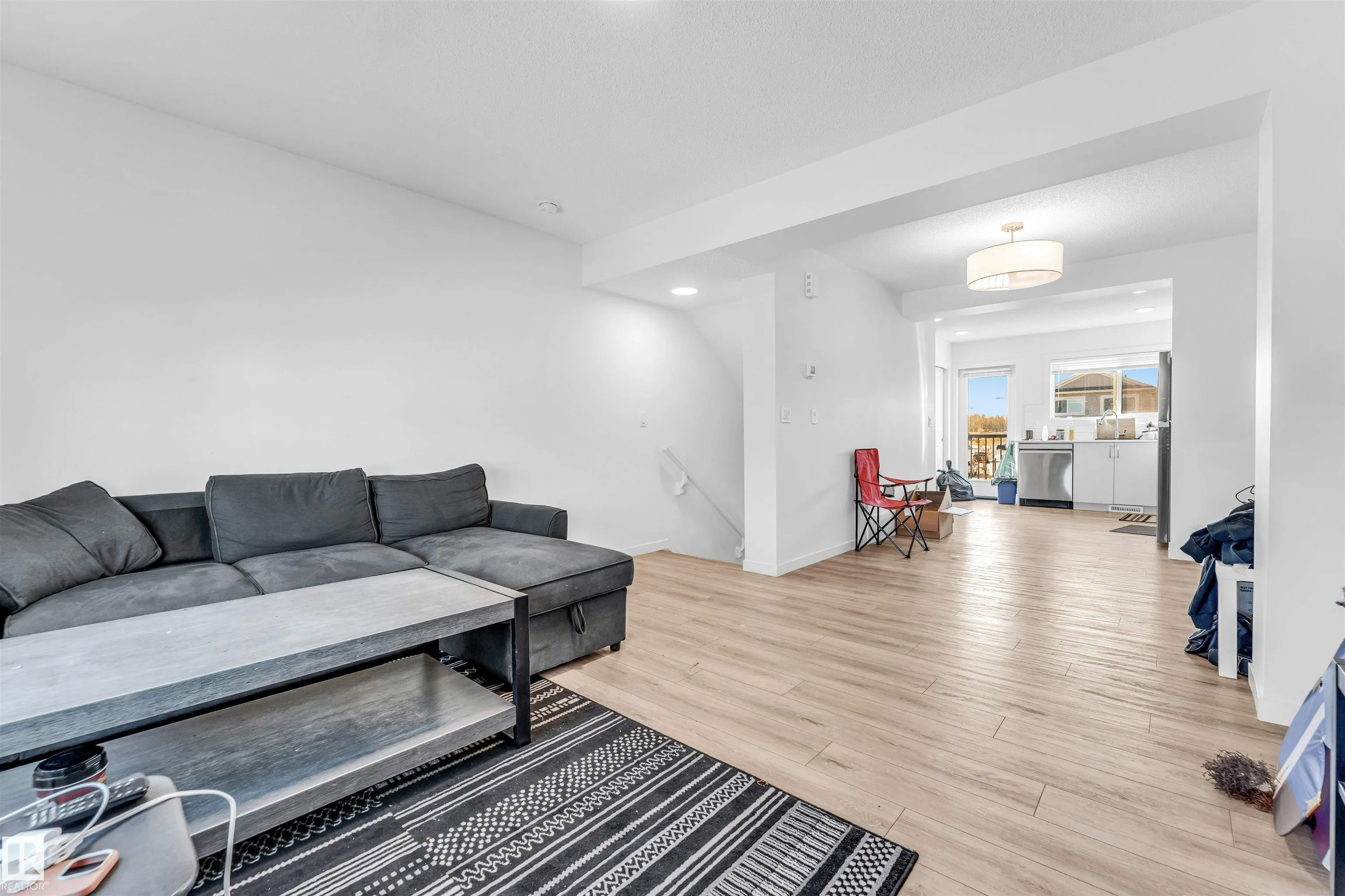 1106 ASTER Boulevard