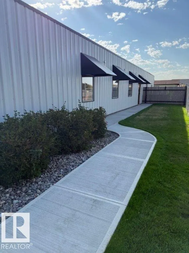 370 Carleton Drive