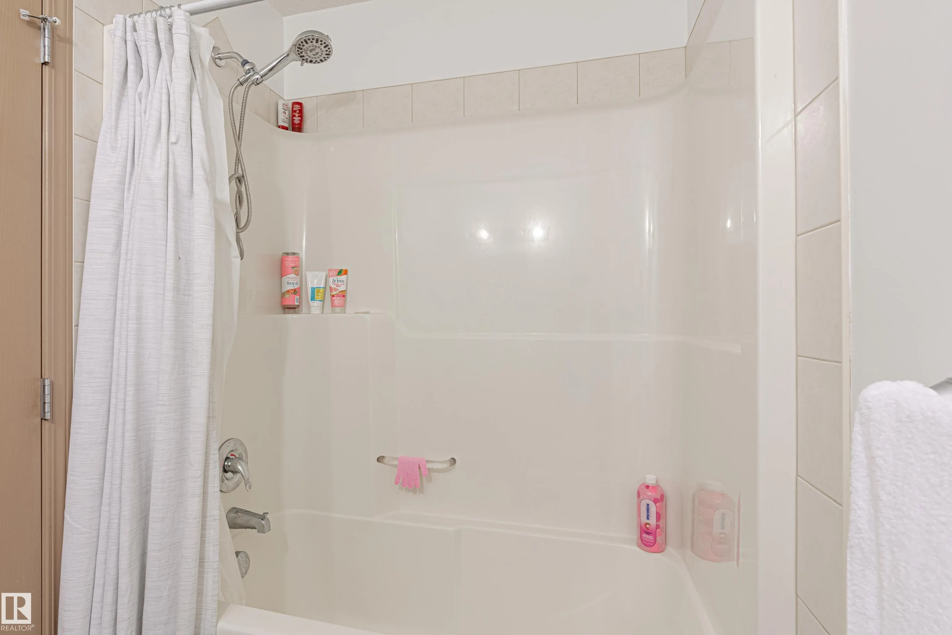 115 RUE MAGNAN