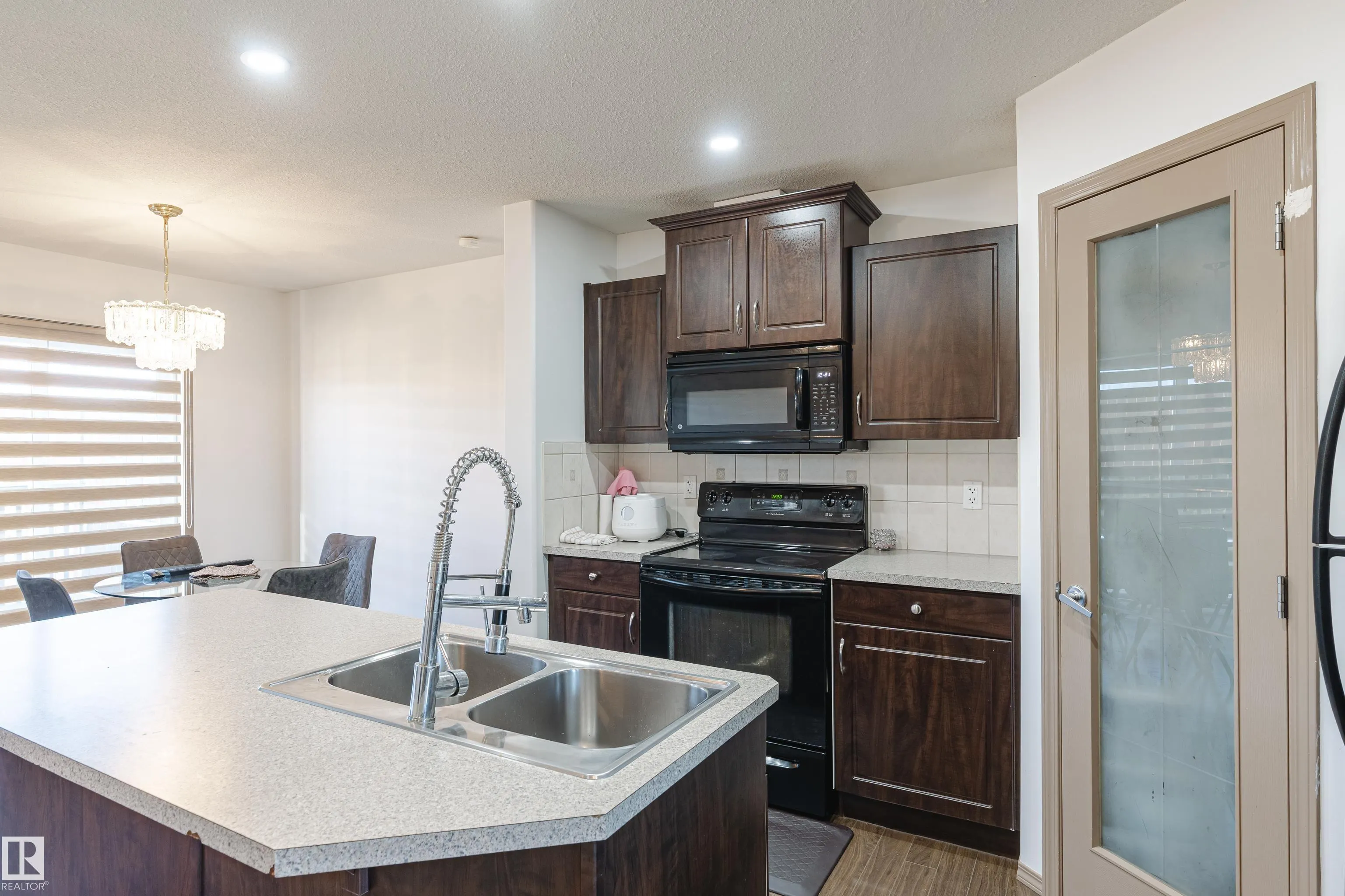 115 RUE MAGNAN
