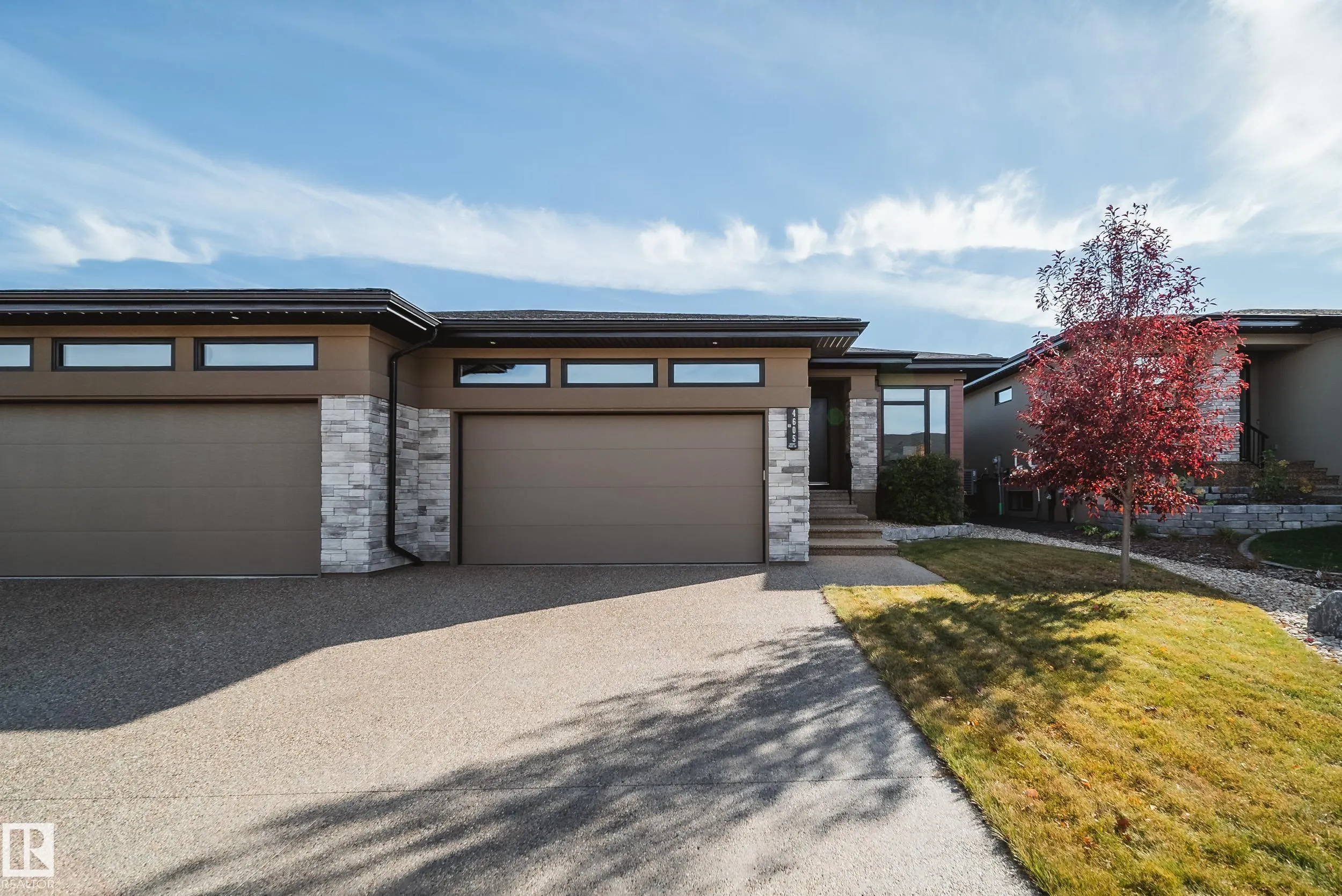 4605 KNIGHT Point(e)