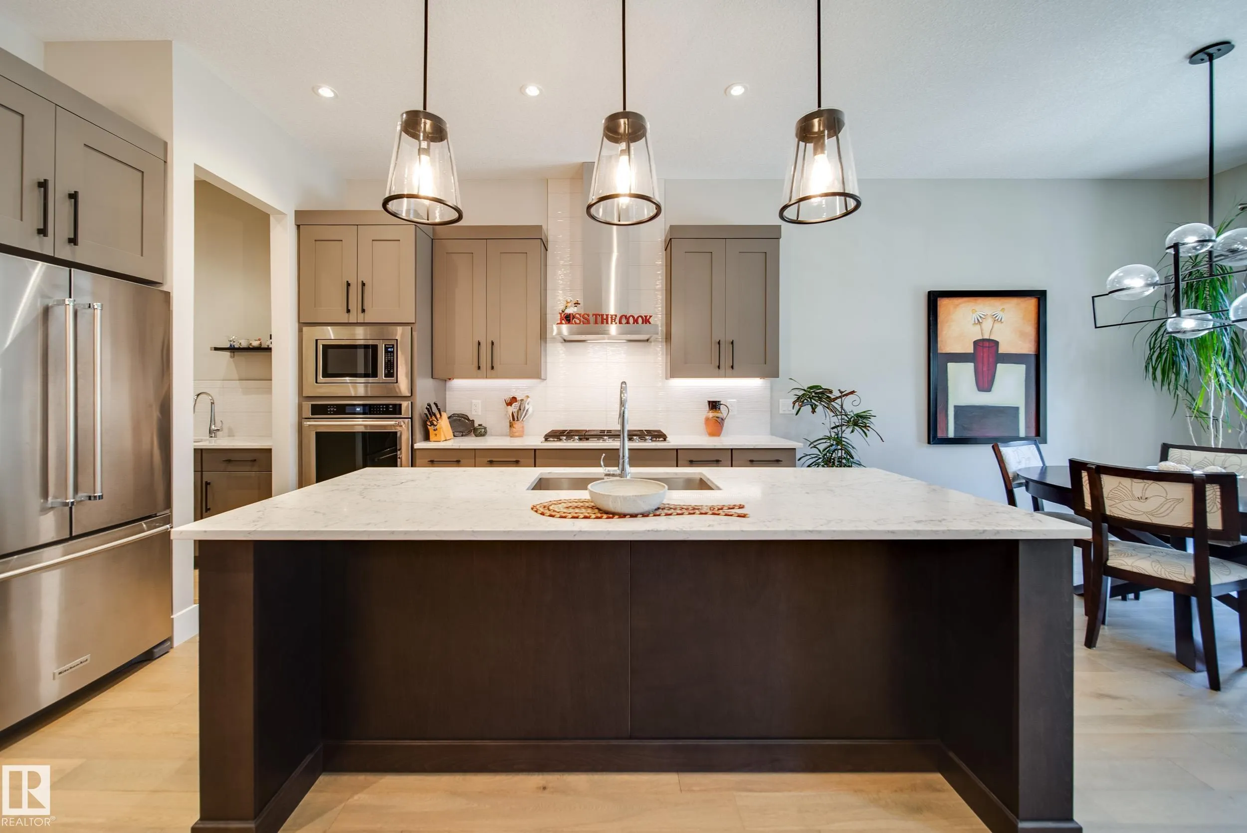 4605 KNIGHT Point(e)