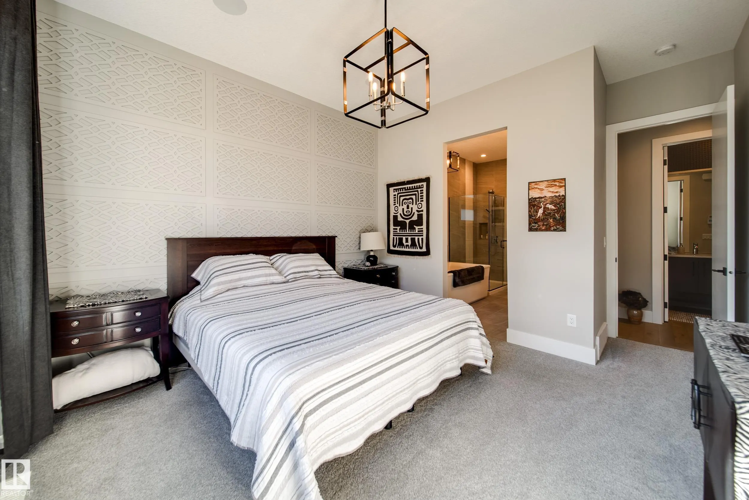4605 KNIGHT Point(e)