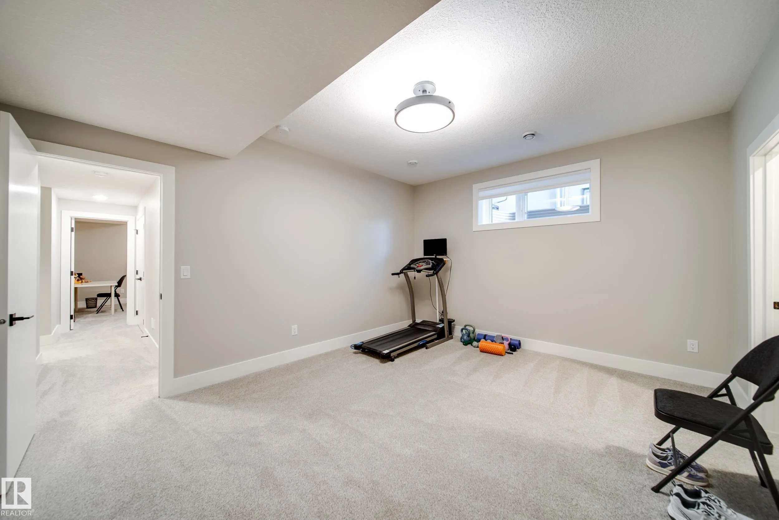 4605 KNIGHT Point(e)