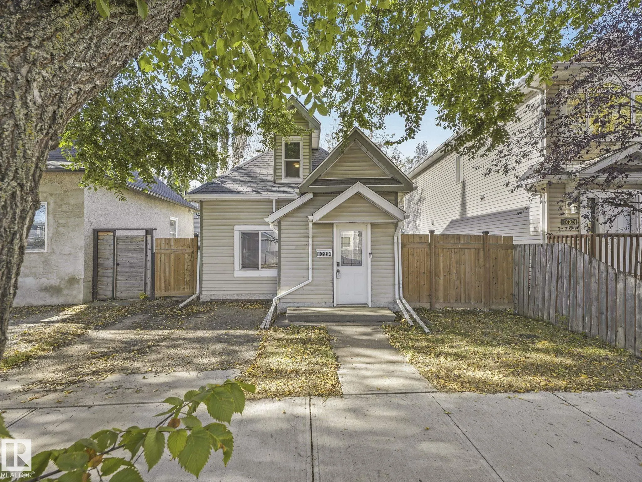 10920 92 Street