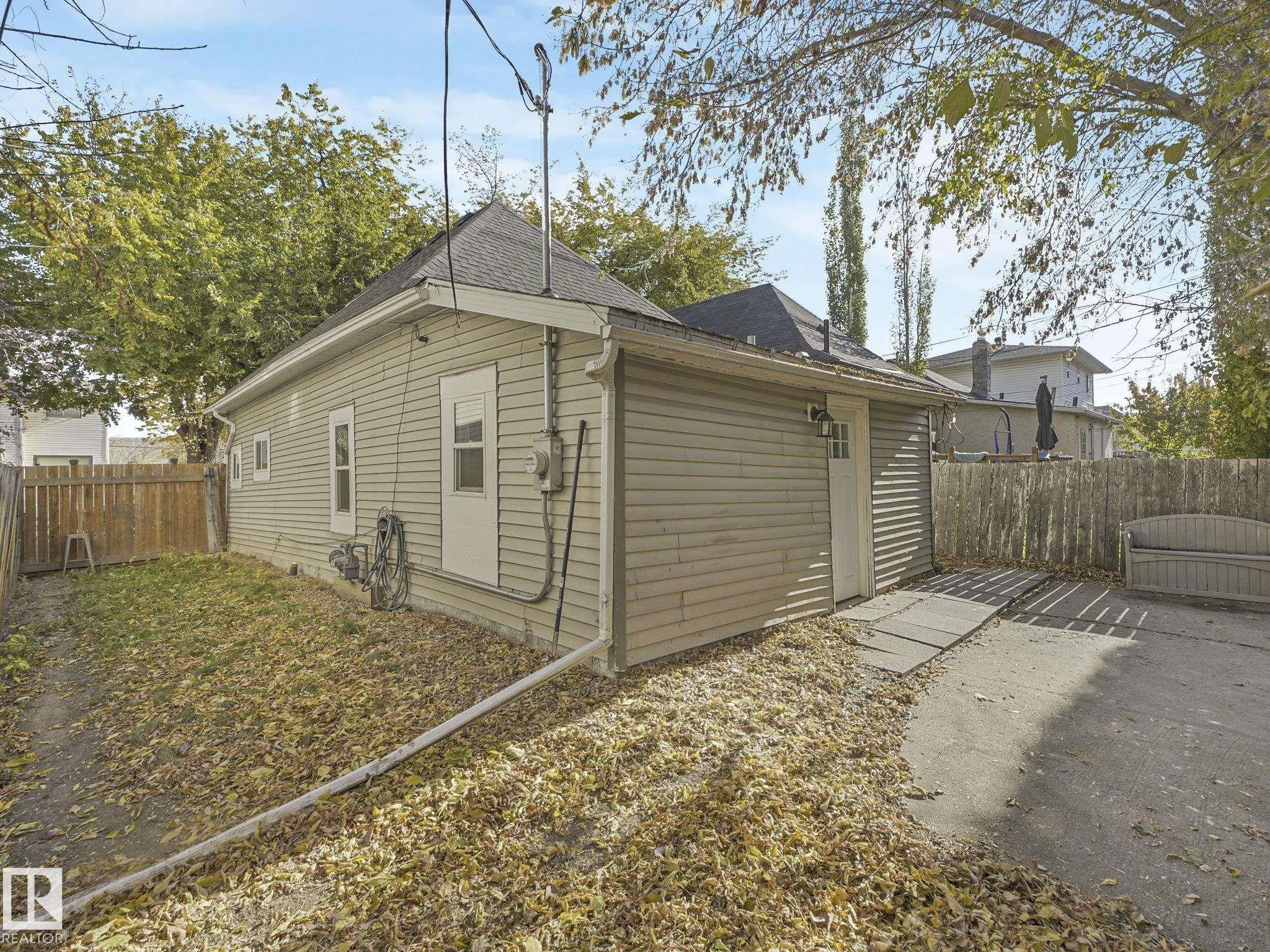 10920 92 Street