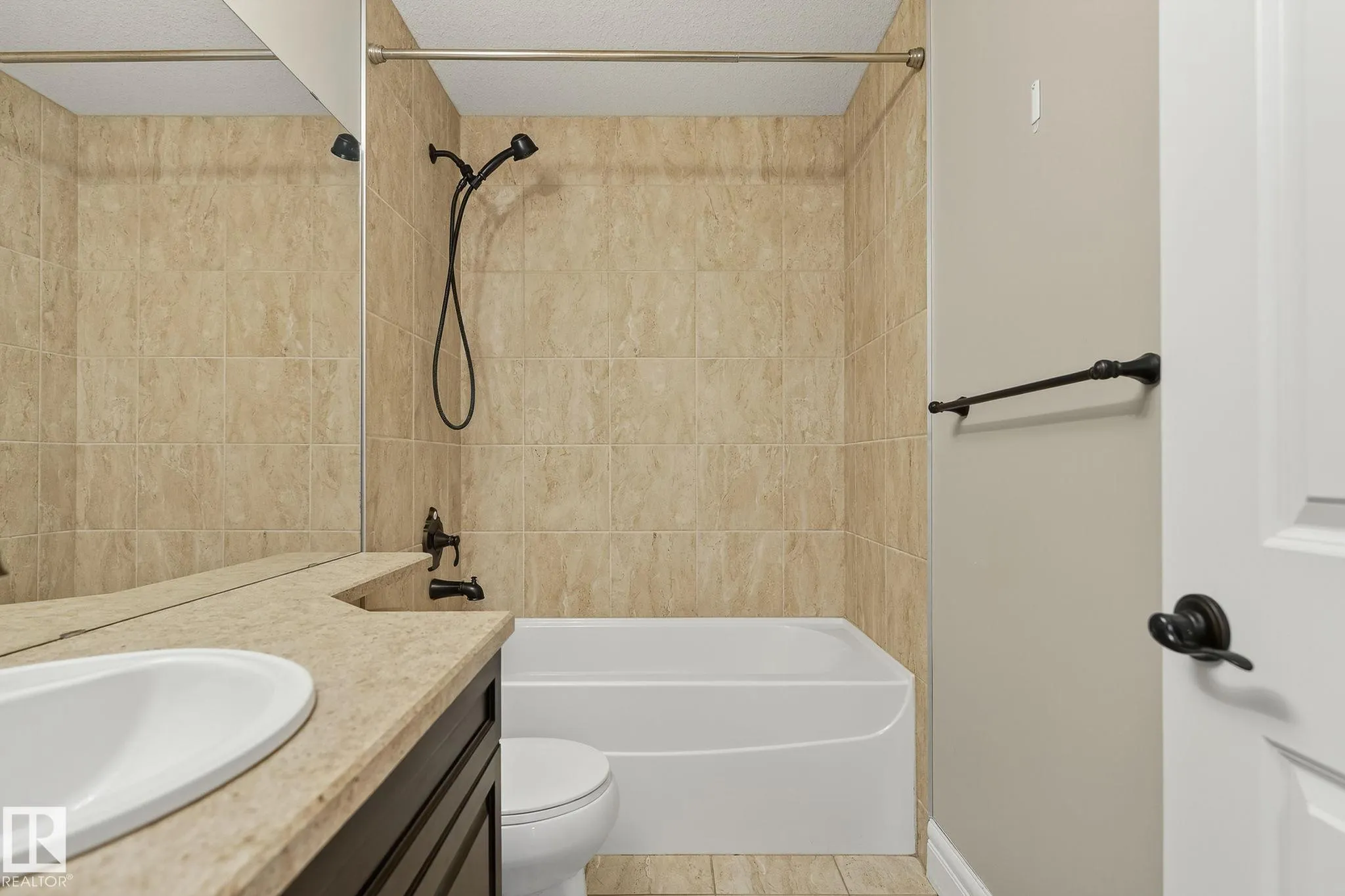 3841 GALLINGER Loop