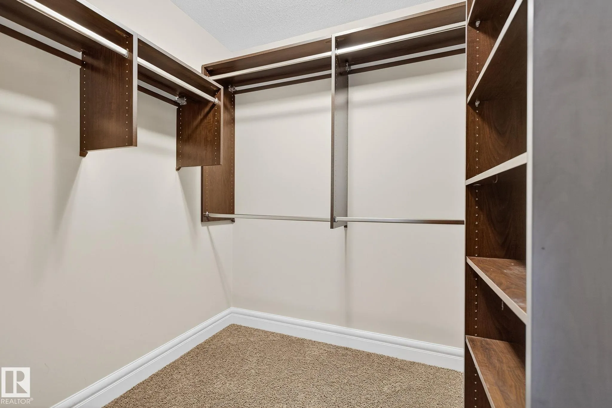 3841 GALLINGER Loop