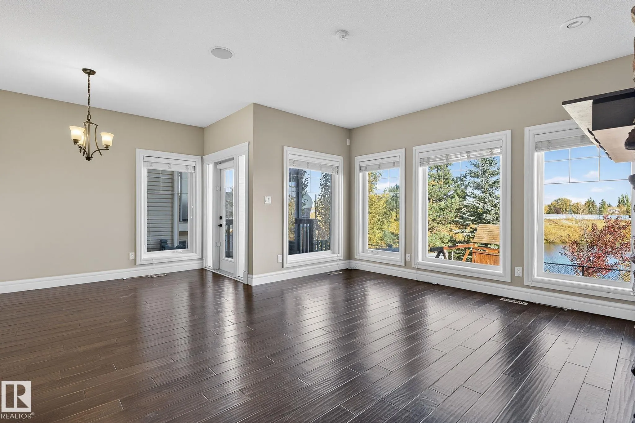3841 GALLINGER Loop
