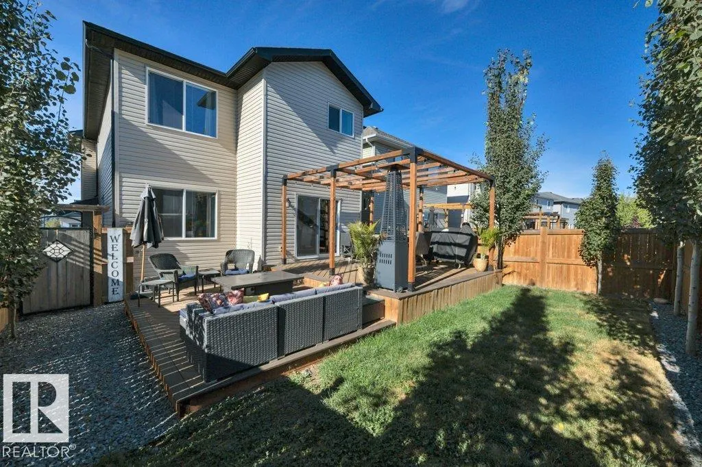 477 ROBERTS Crescent