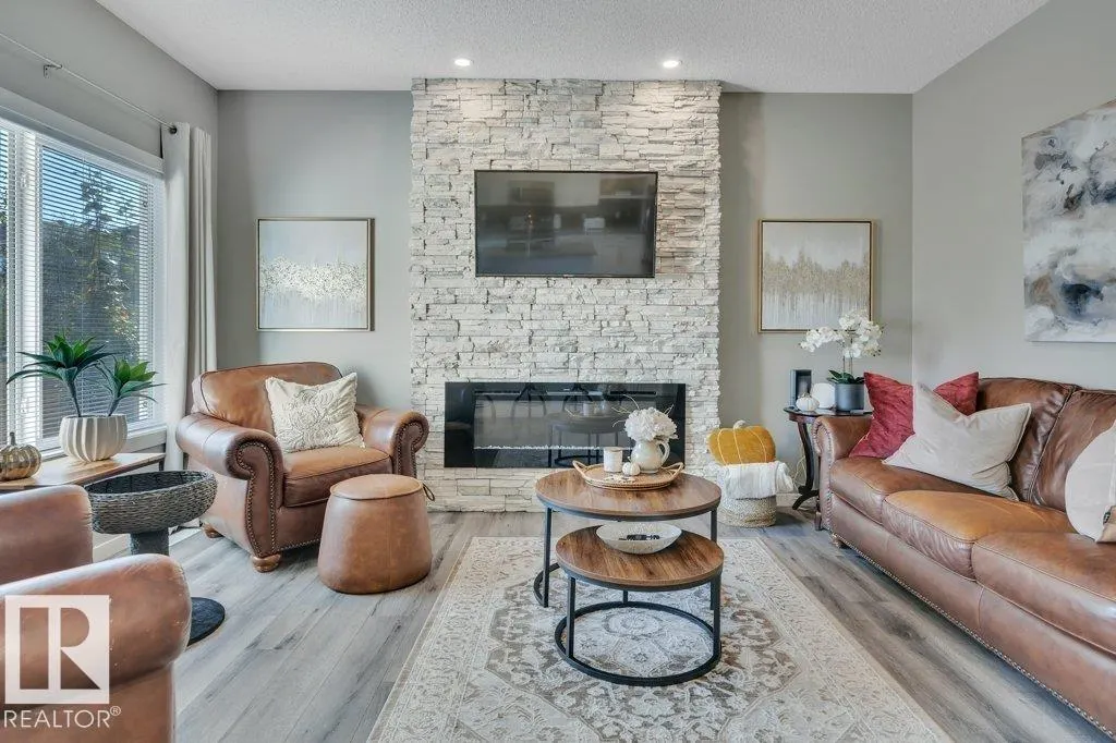 477 ROBERTS Crescent
