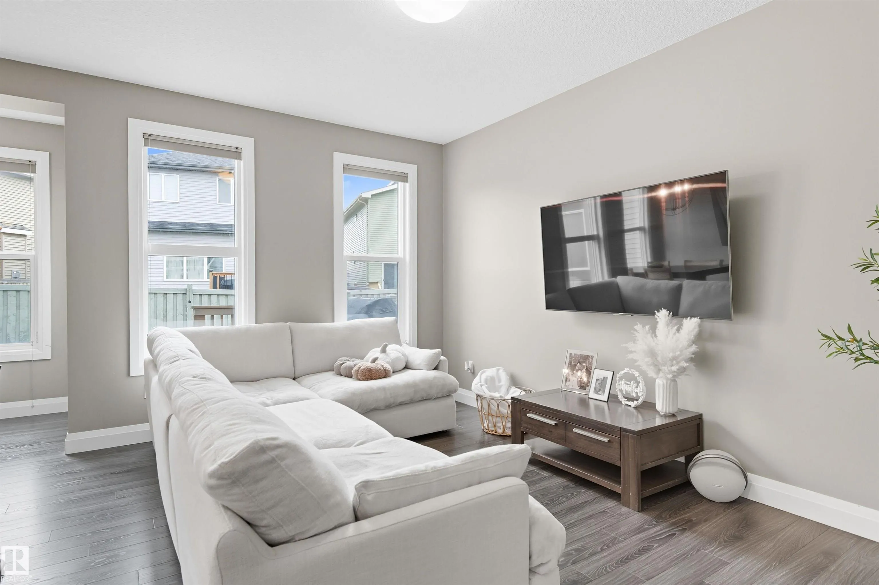 8534 CUSHING Place