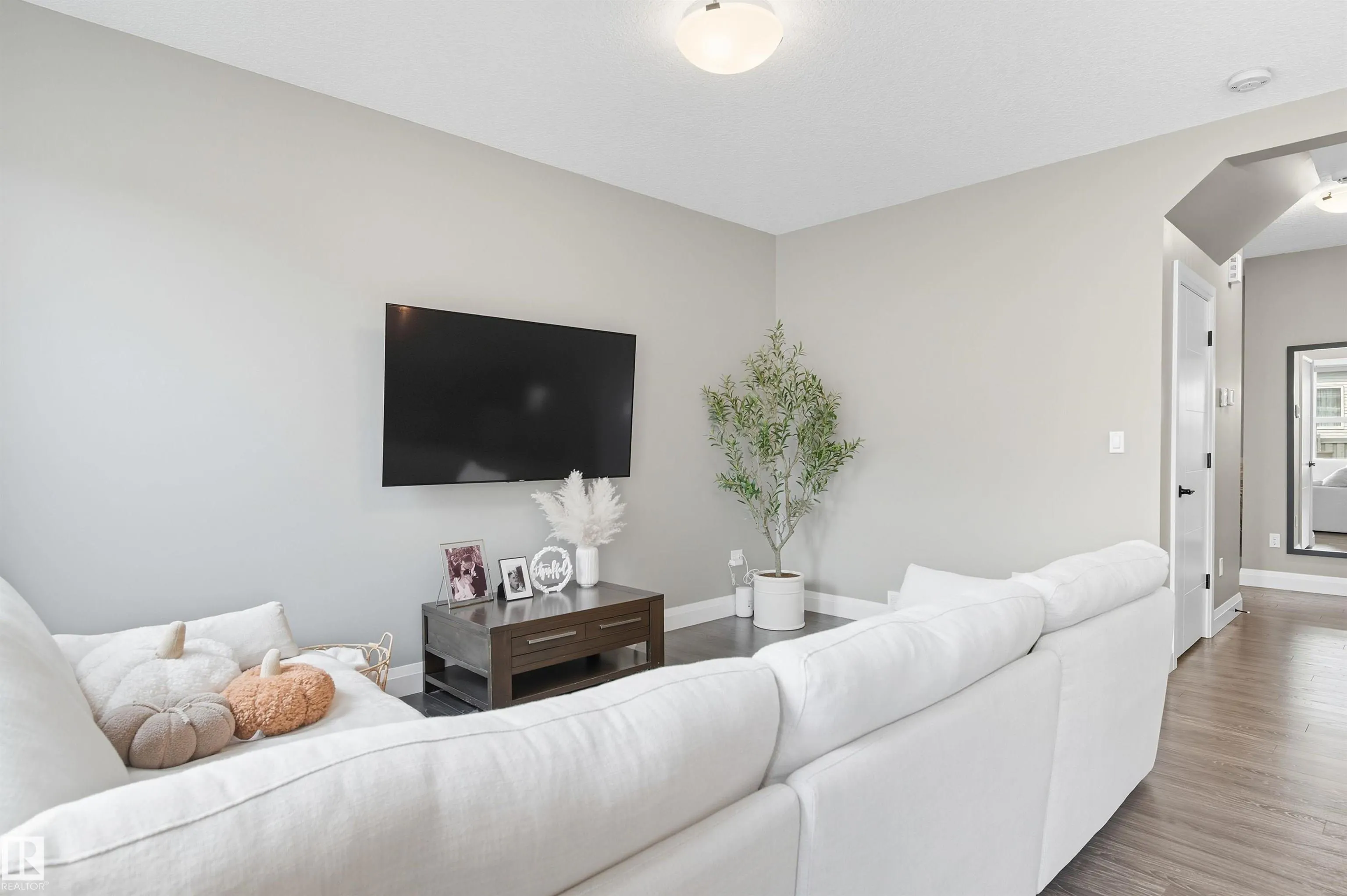 8534 CUSHING Place