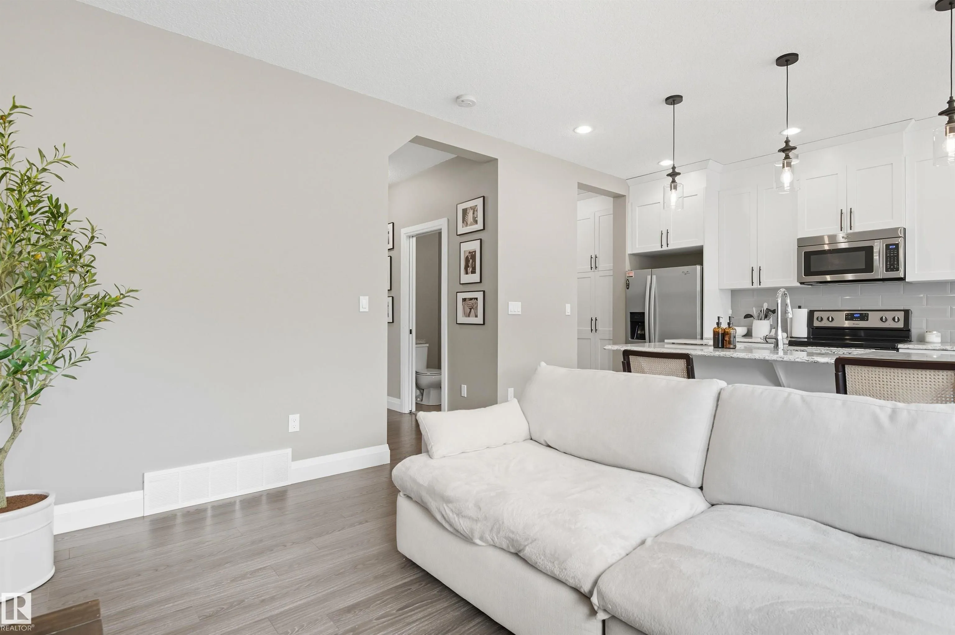 8534 CUSHING Place