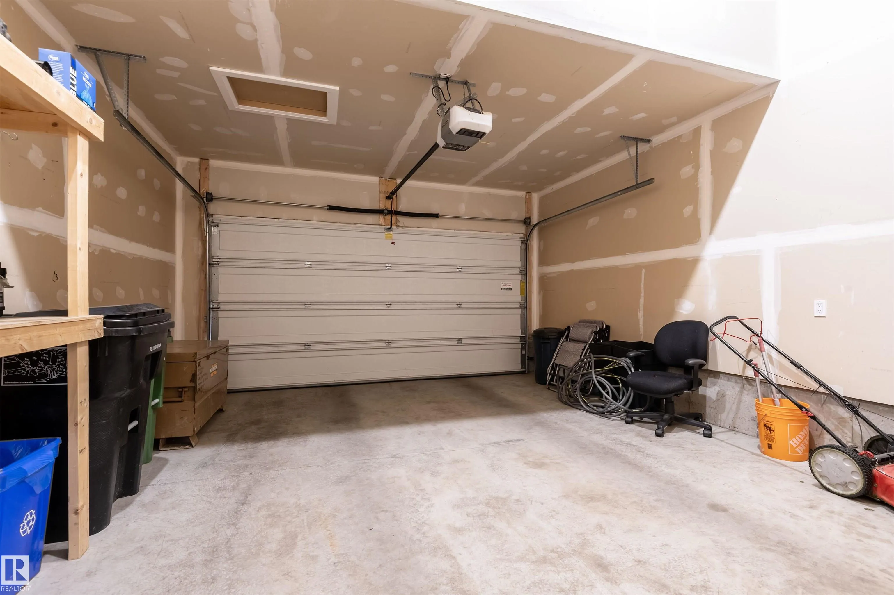8534 CUSHING Place