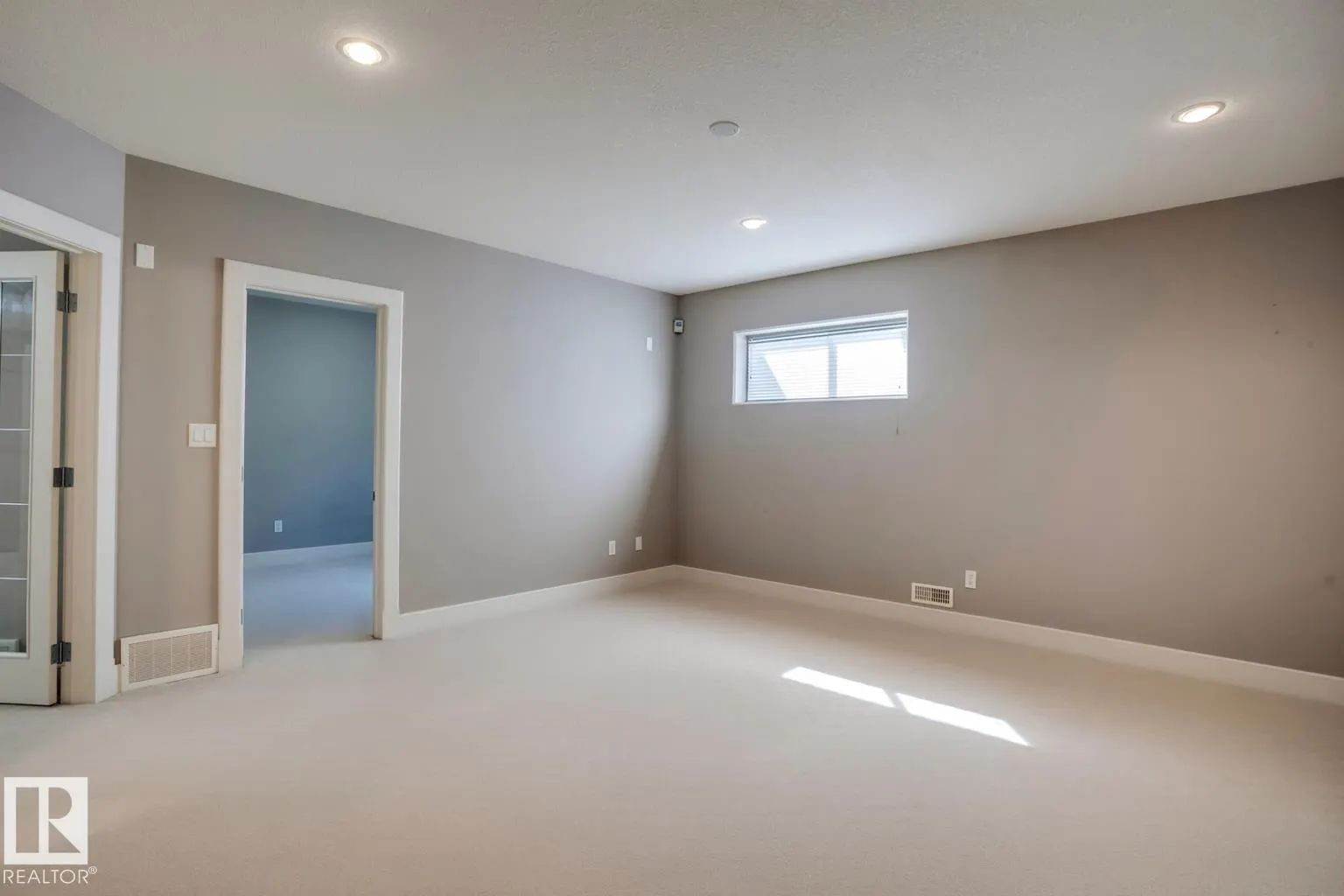 1832 BOWMAN Point(e)