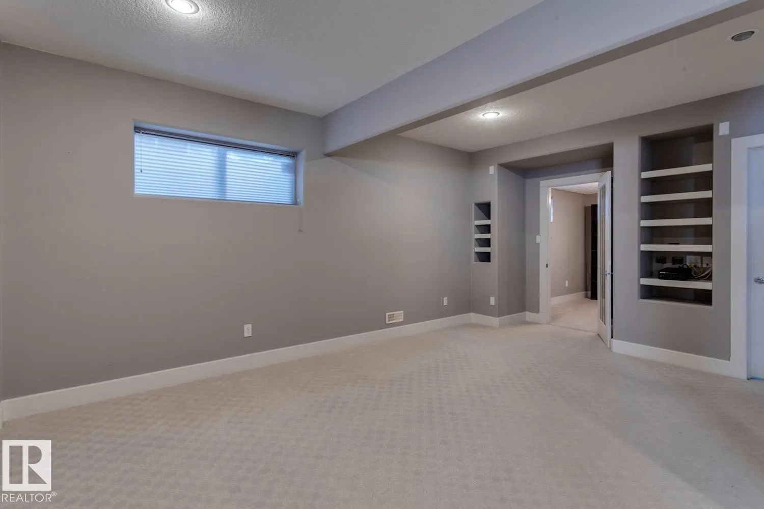 1832 BOWMAN Point(e)