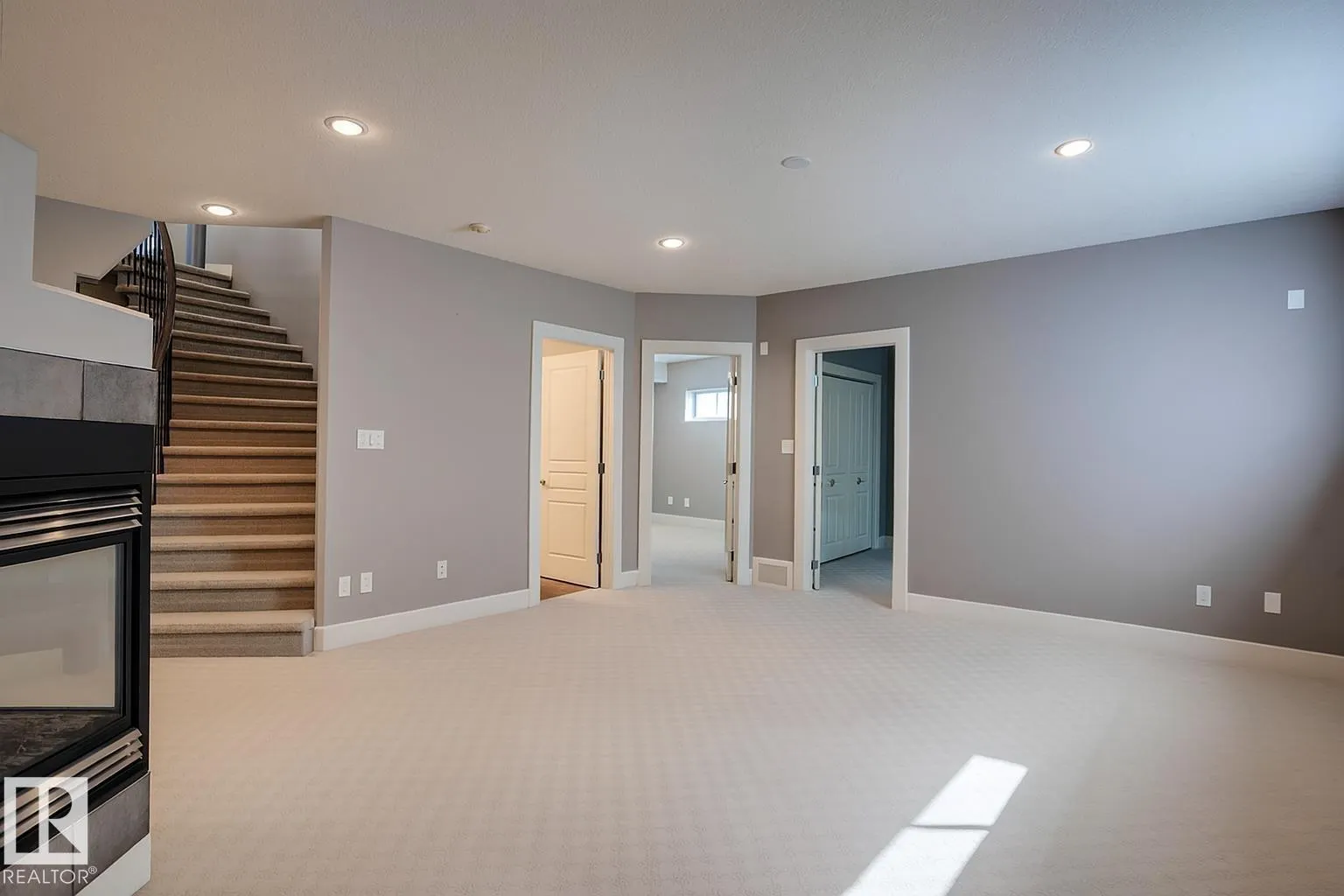 1832 BOWMAN Point(e)