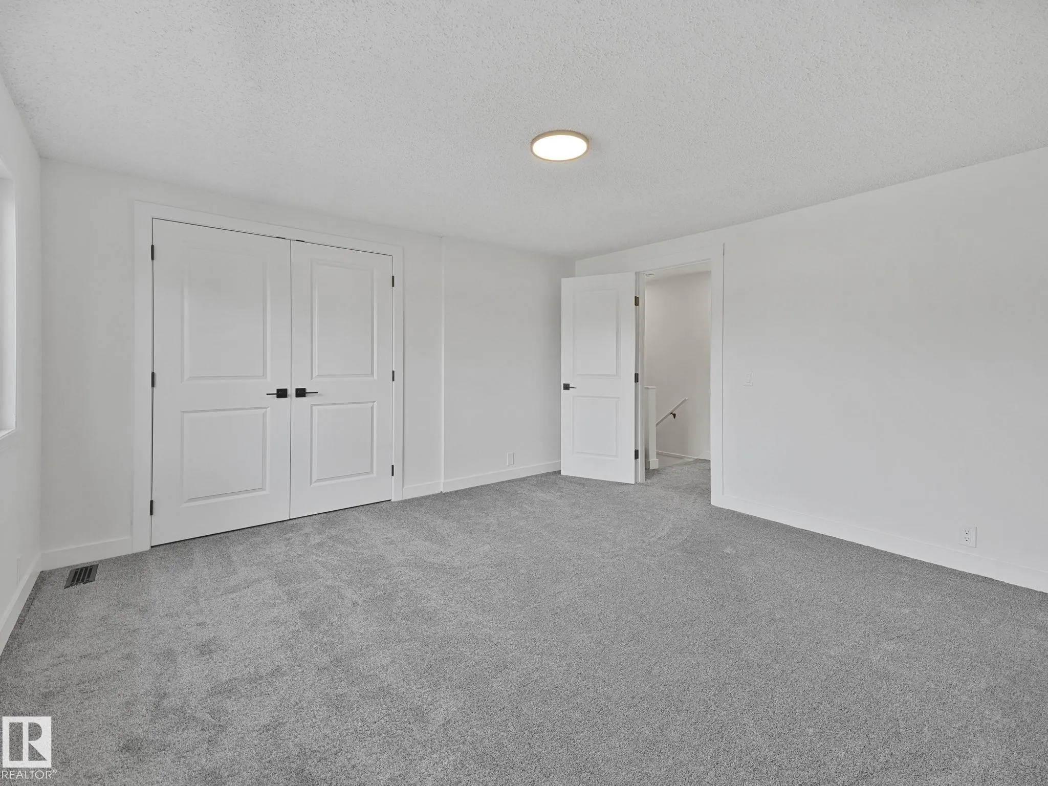 13833 30 Street