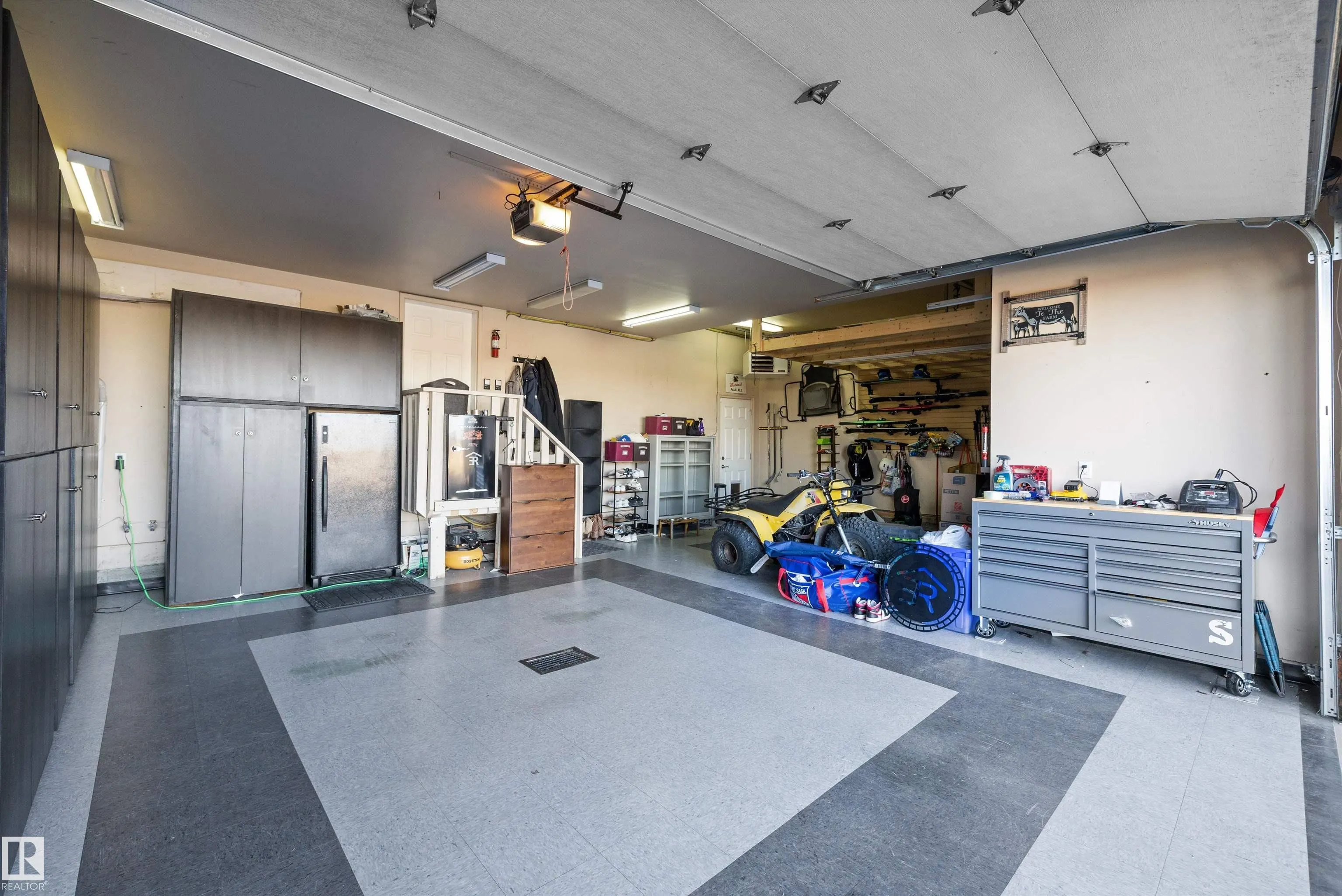 231 GREENFIELD Way