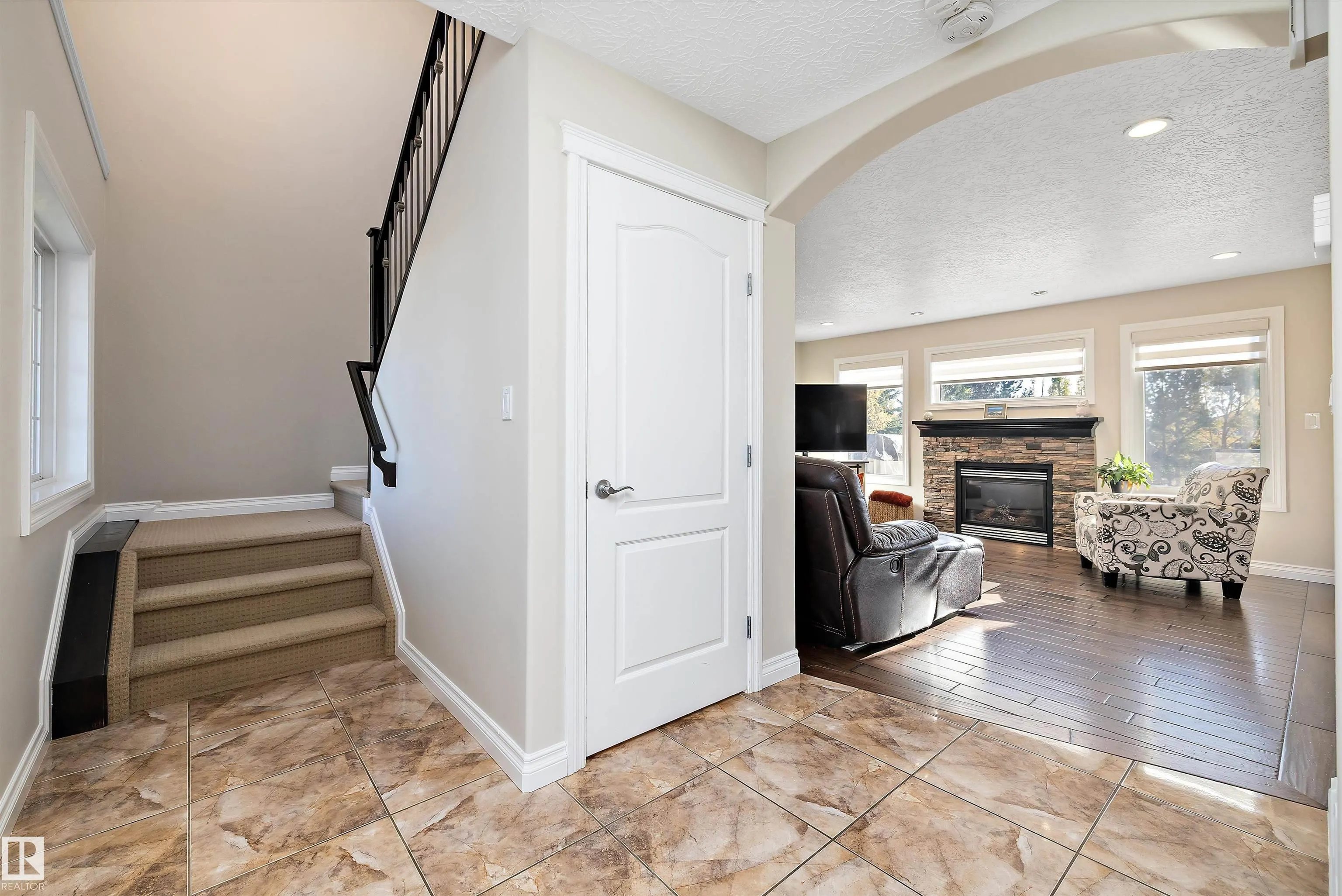 231 GREENFIELD Way