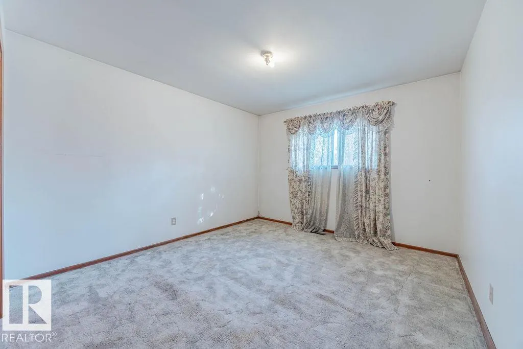 13546 90 Street