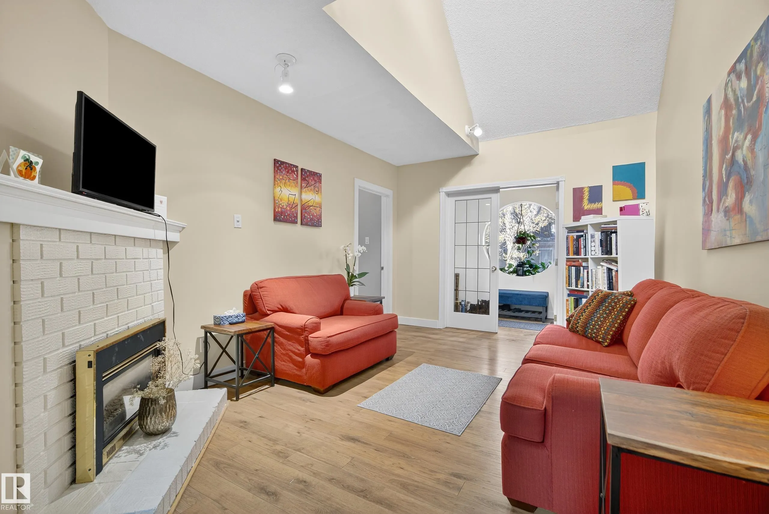 11307 102 Avenue