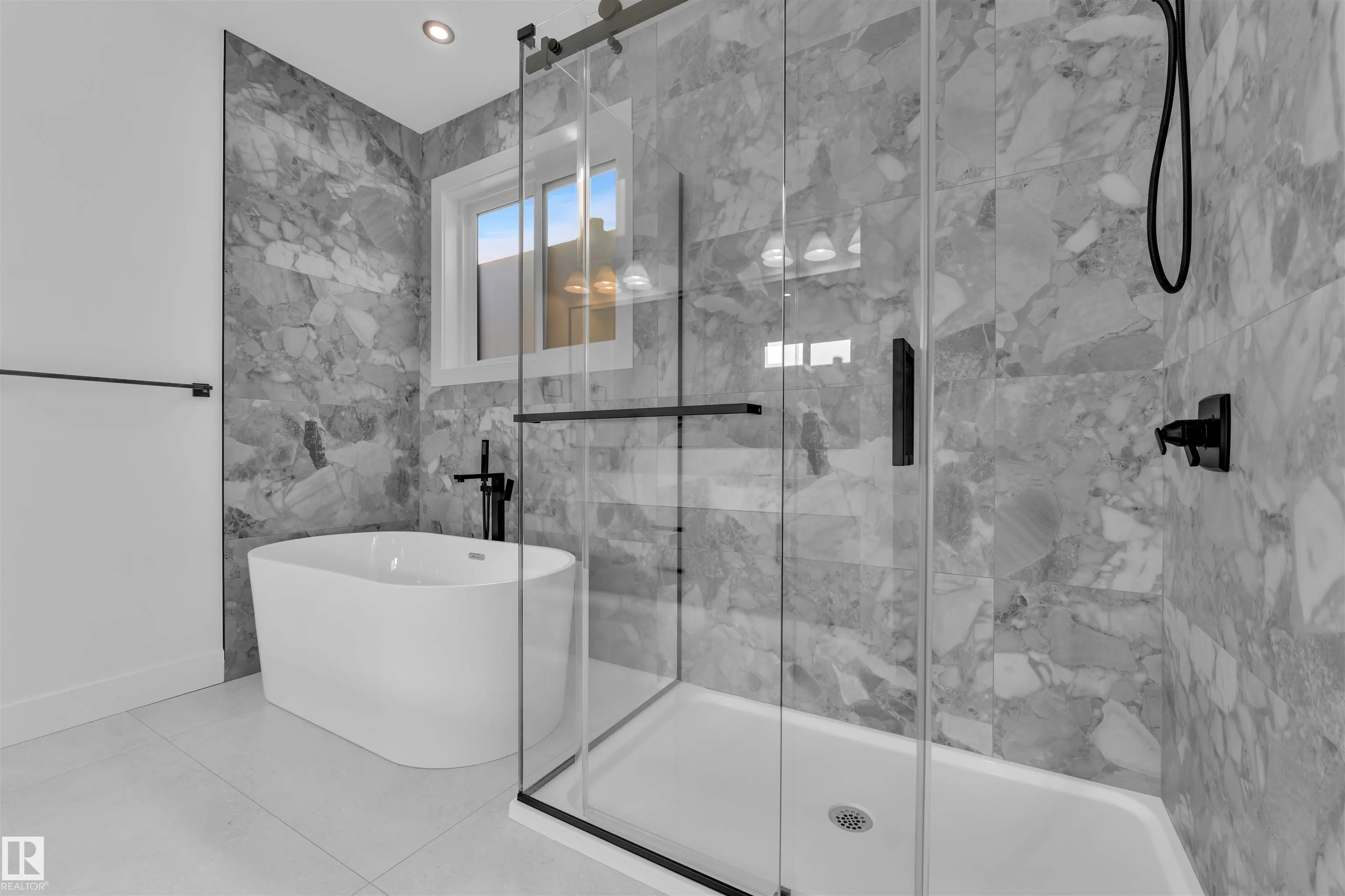 139 Creekside Lane