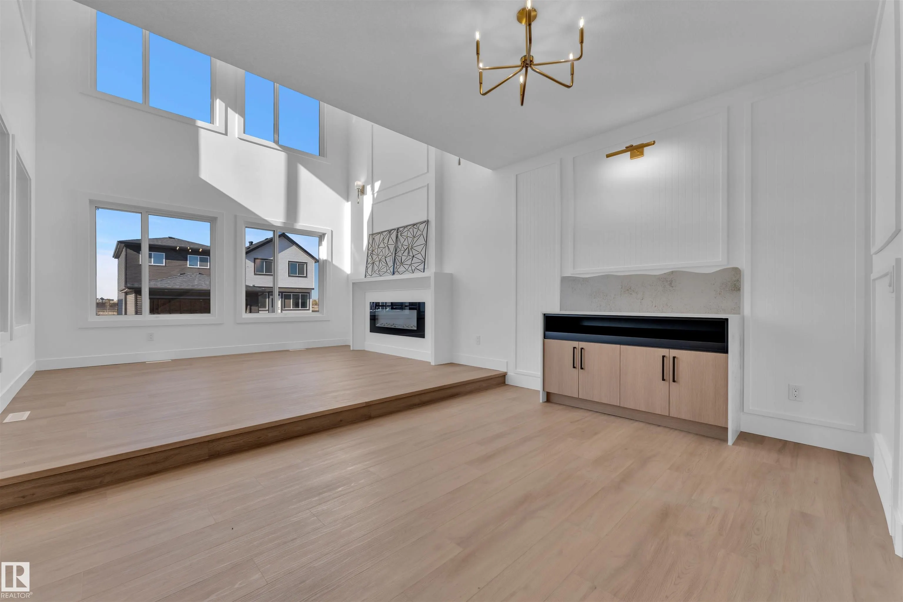 139 Creekside Lane