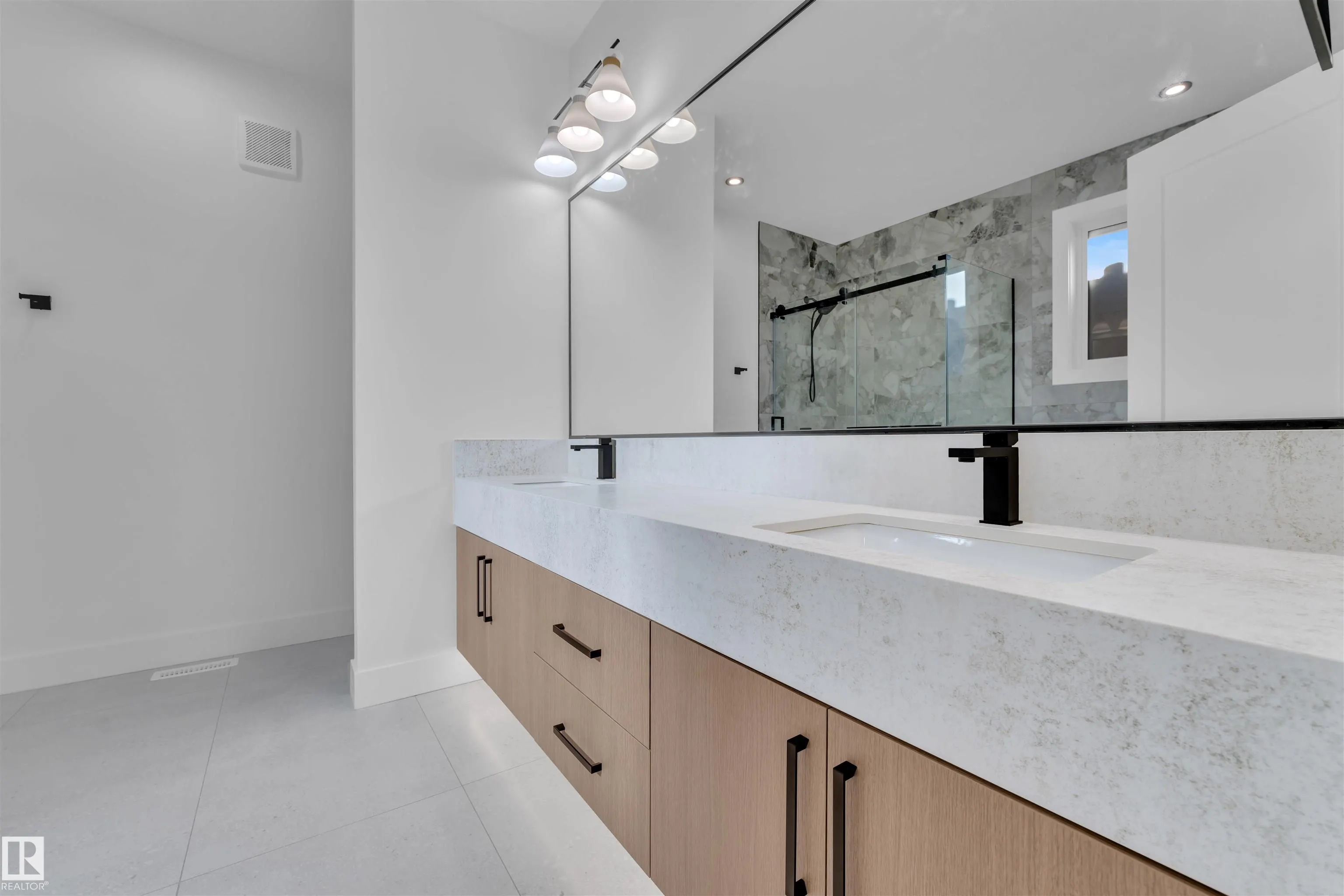 139 Creekside Lane