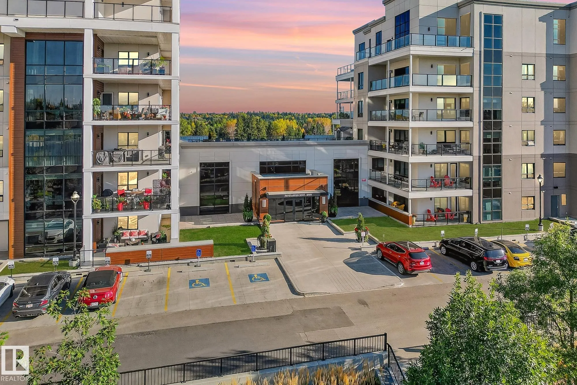 200 BELLEROSE Drive
