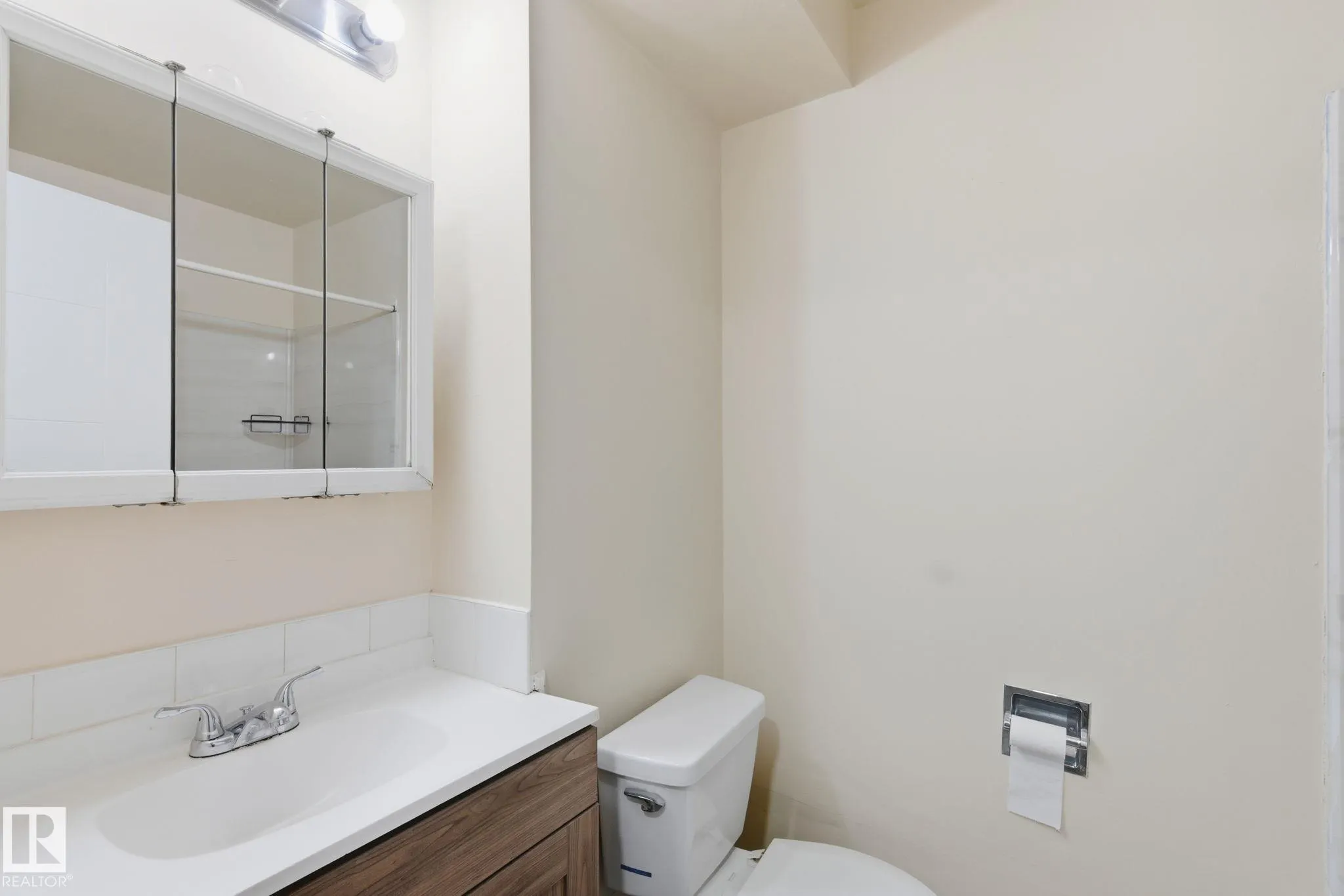 9508 9510 128 Avenue