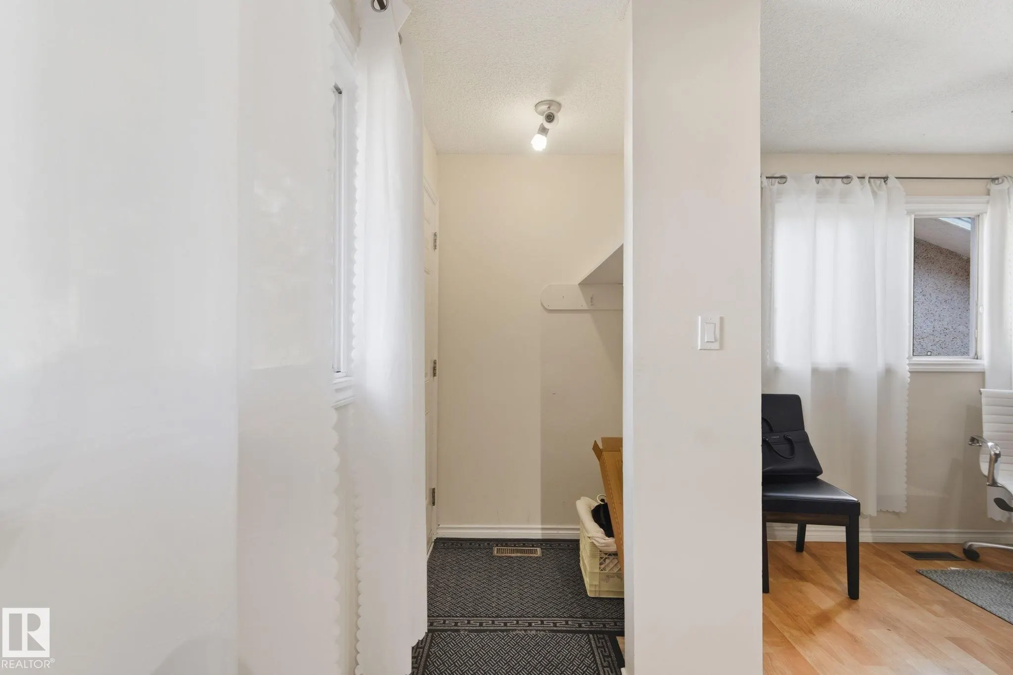 9508 9510 128 Avenue