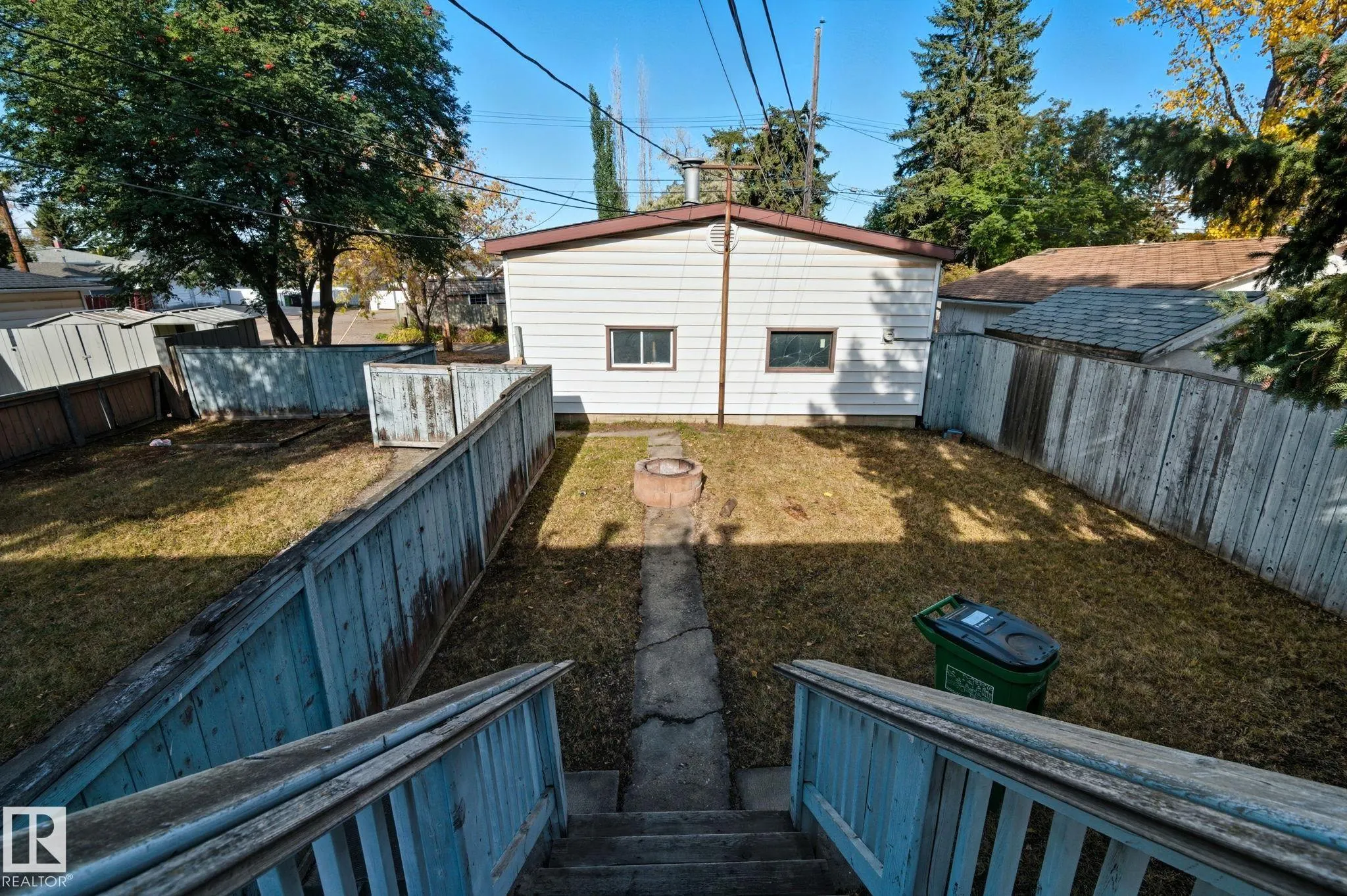 9508 9510 128 Avenue
