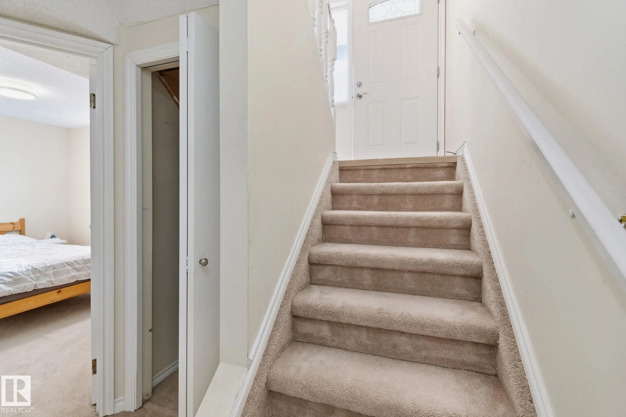 9508 9510 128 Avenue