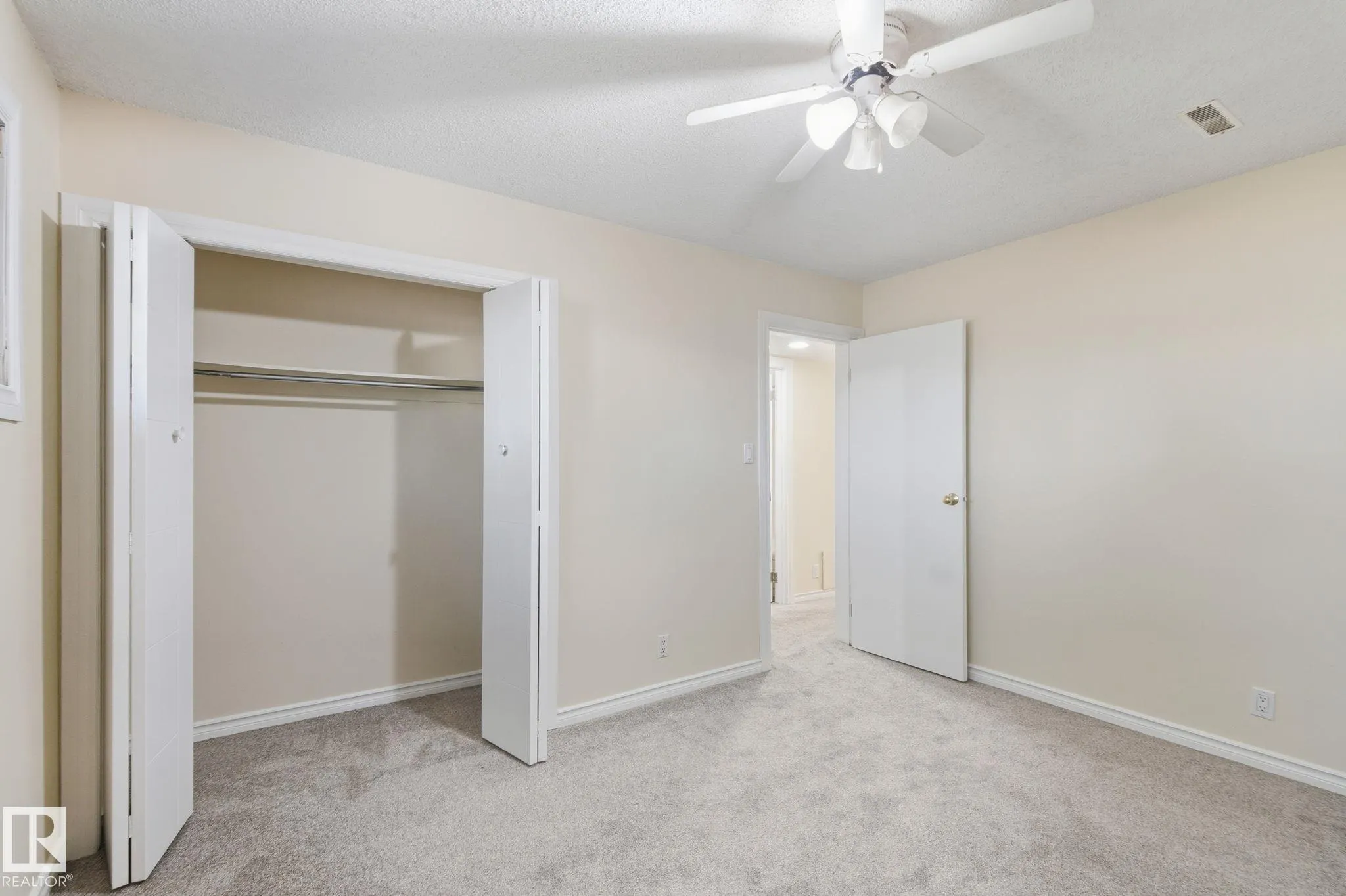 9508 9510 128 Avenue