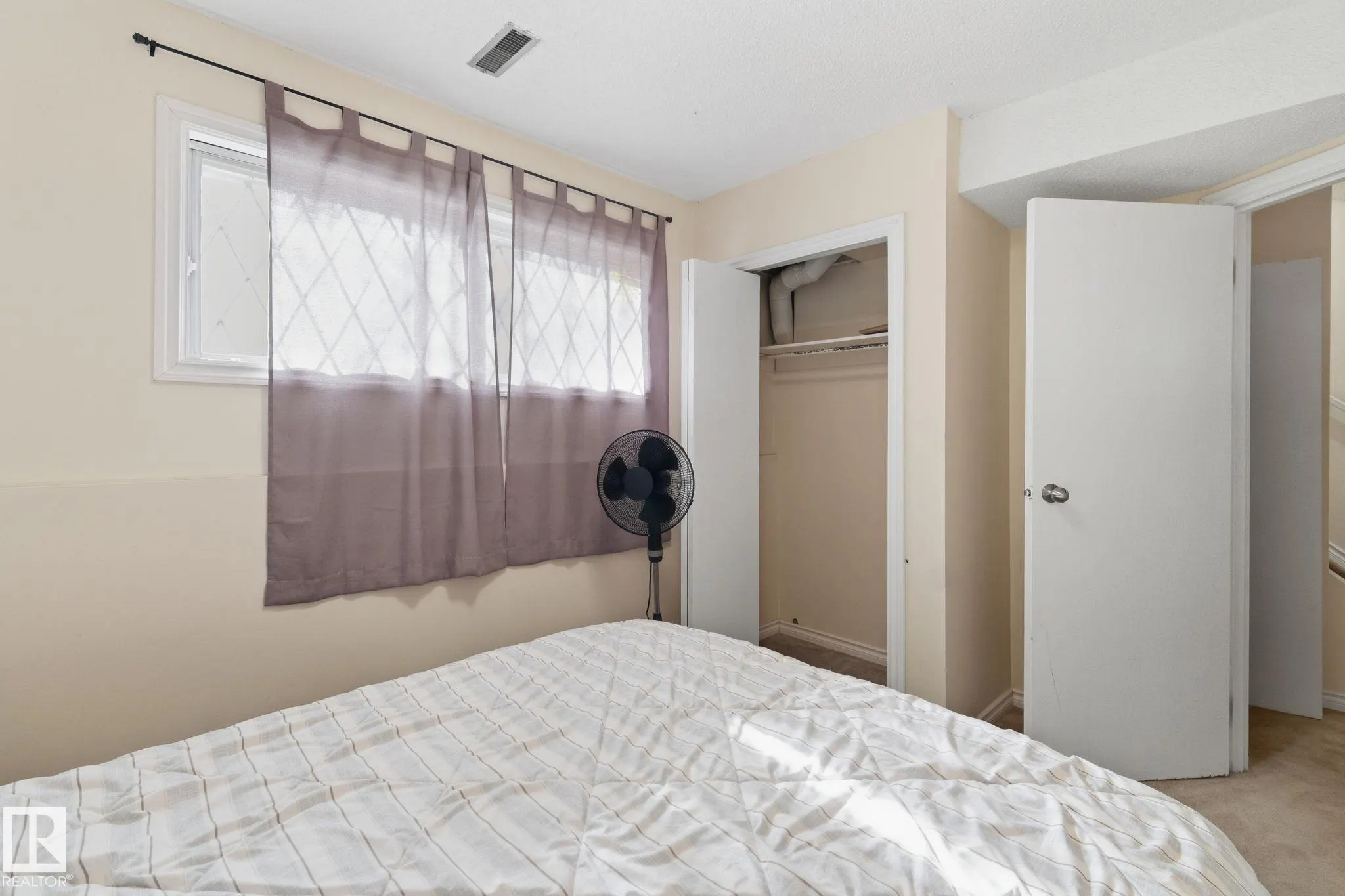 9508 9510 128 Avenue