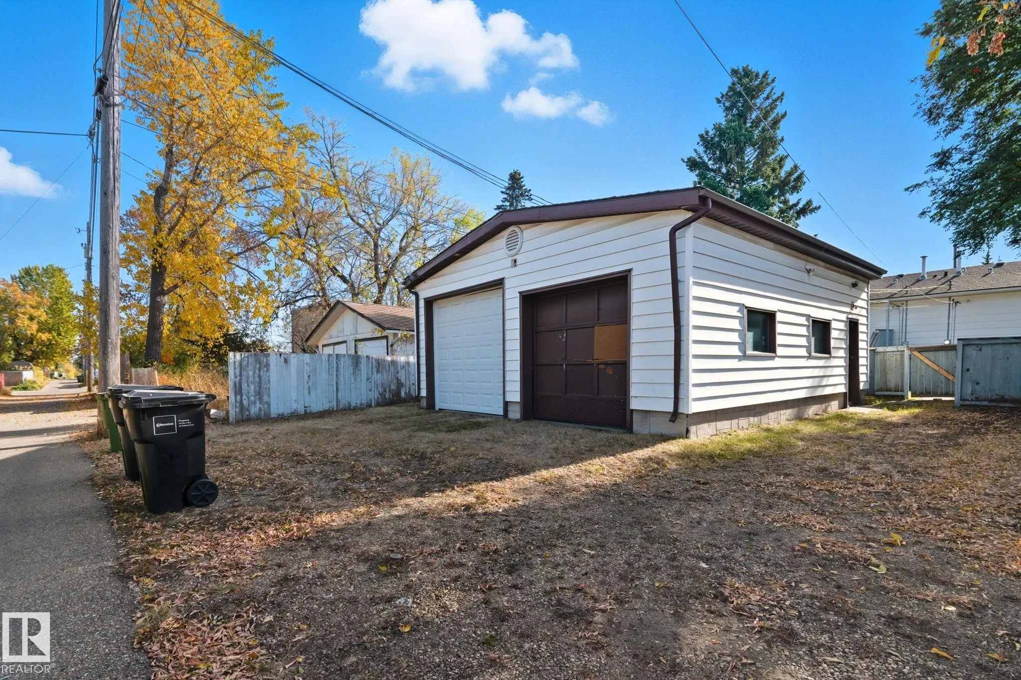 9508 9510 128 Avenue