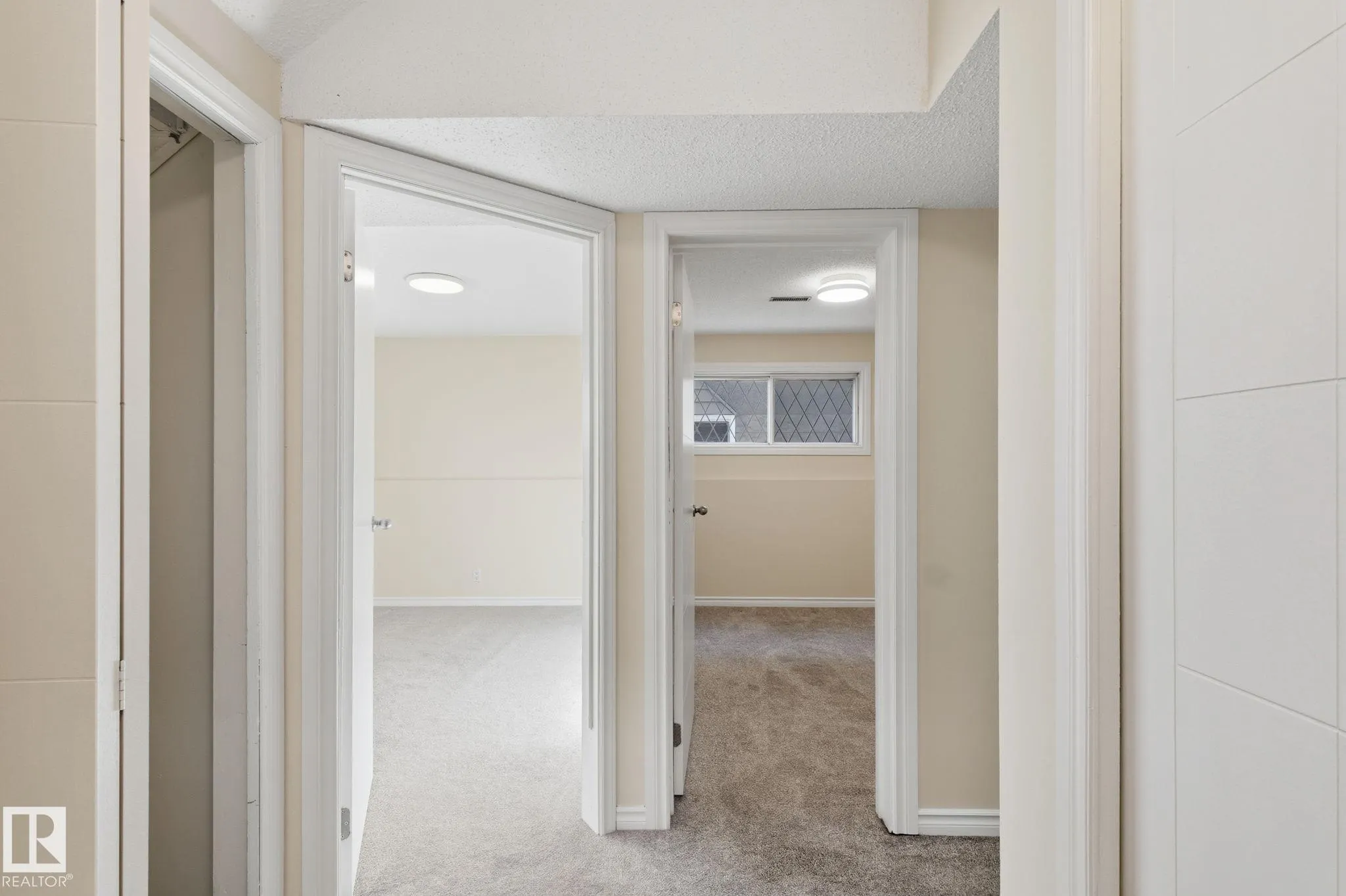 9508 9510 128 Avenue