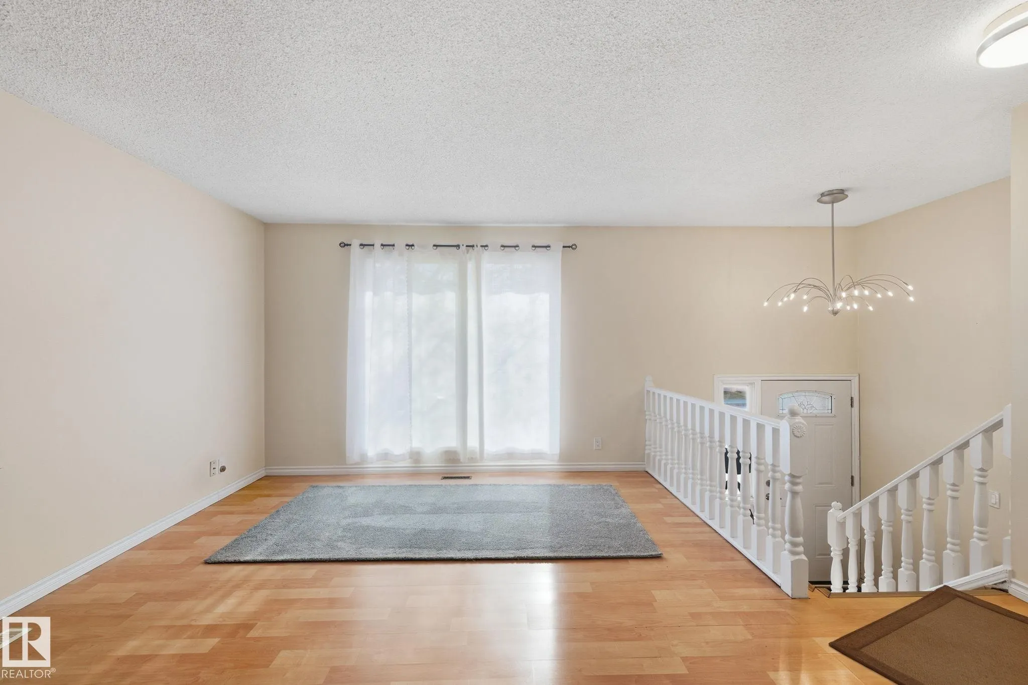 9508 9510 128 Avenue