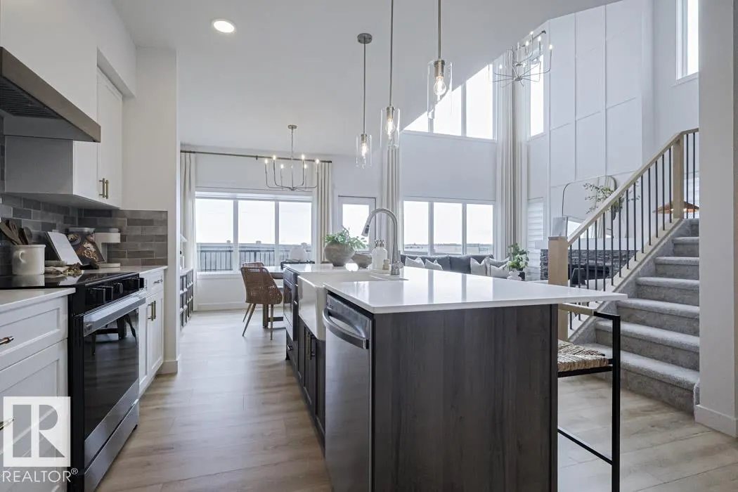 89 SUNLAND Way