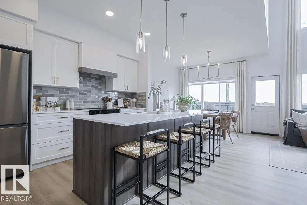 89 SUNLAND Way