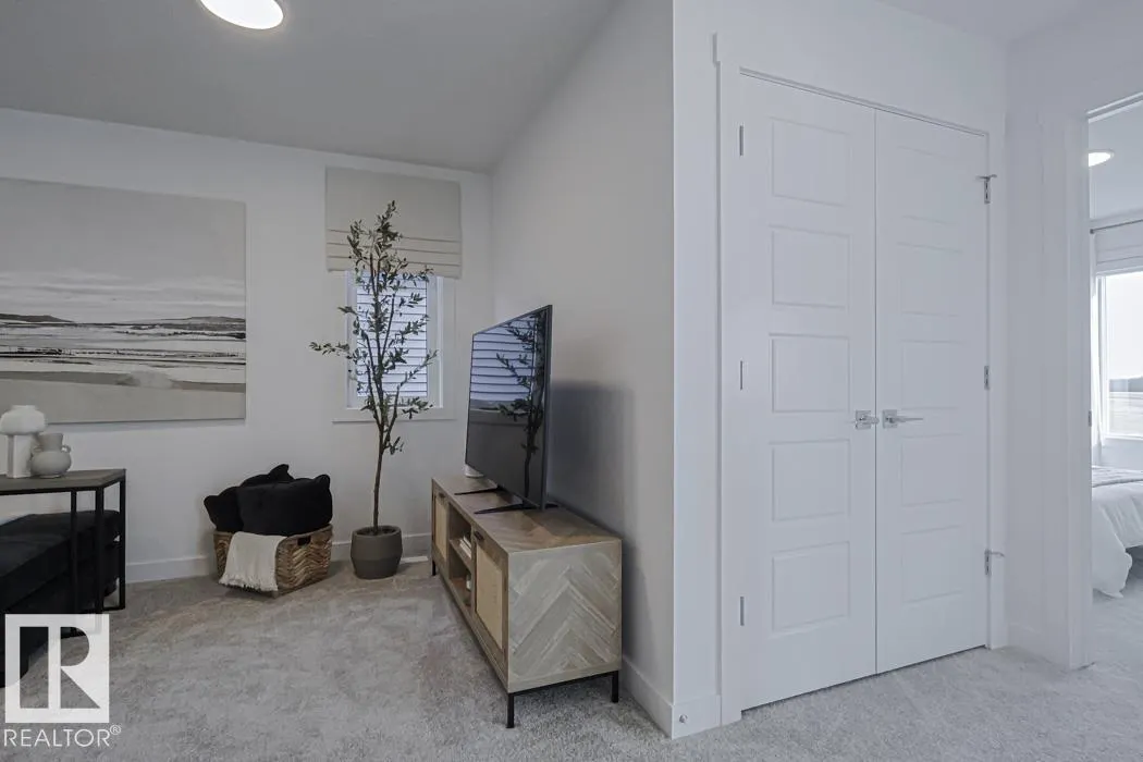 89 SUNLAND Way
