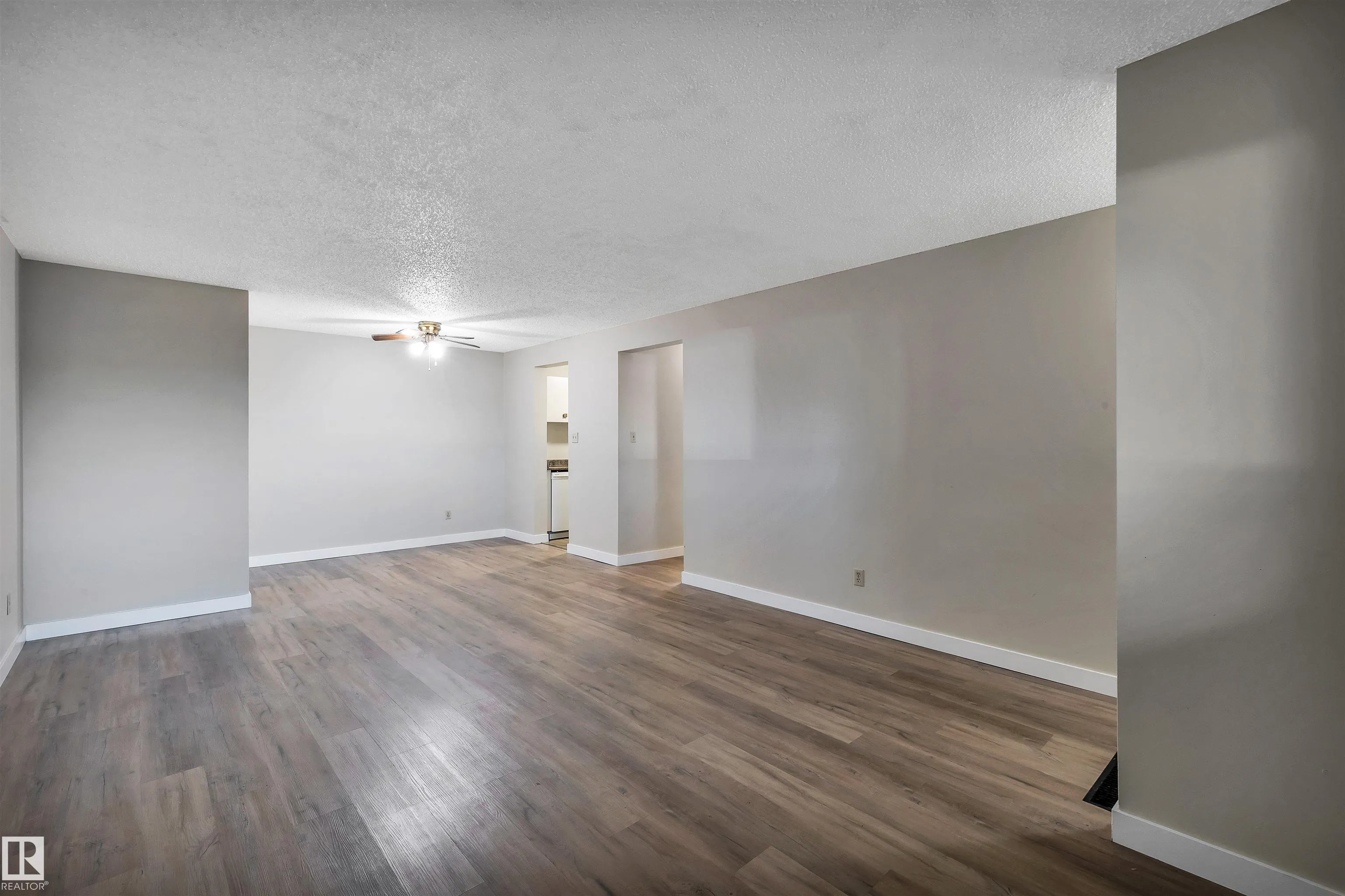 5011 TUDOR Glen